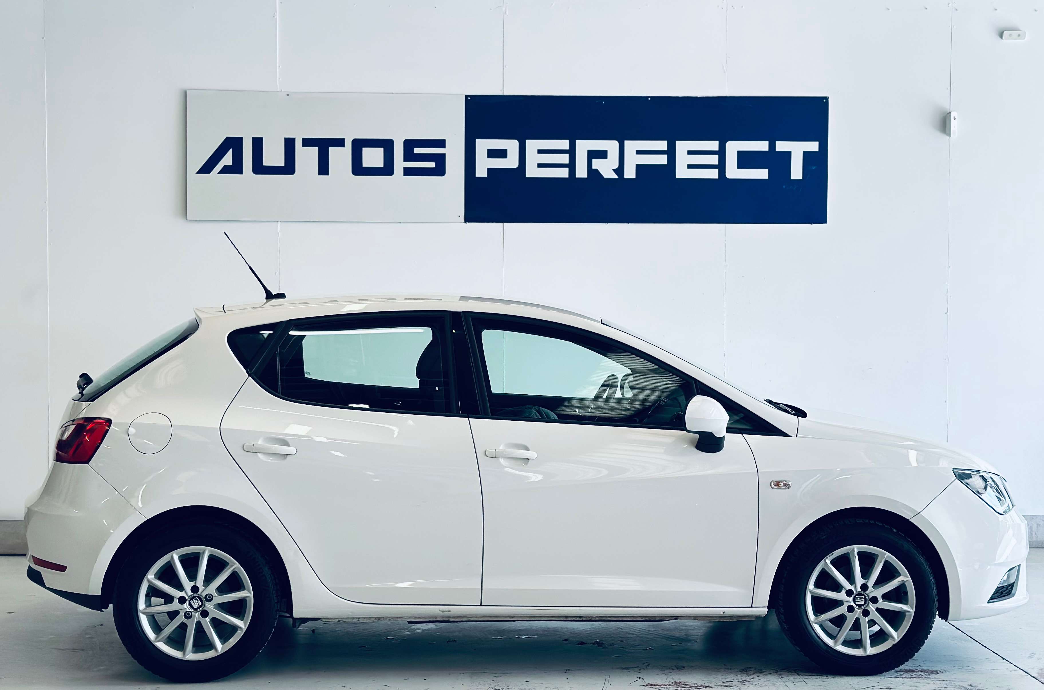 SEAT Ibiza 1.0i NAVI CLIM PDC BLUETOOTH ISOFIX START STOP