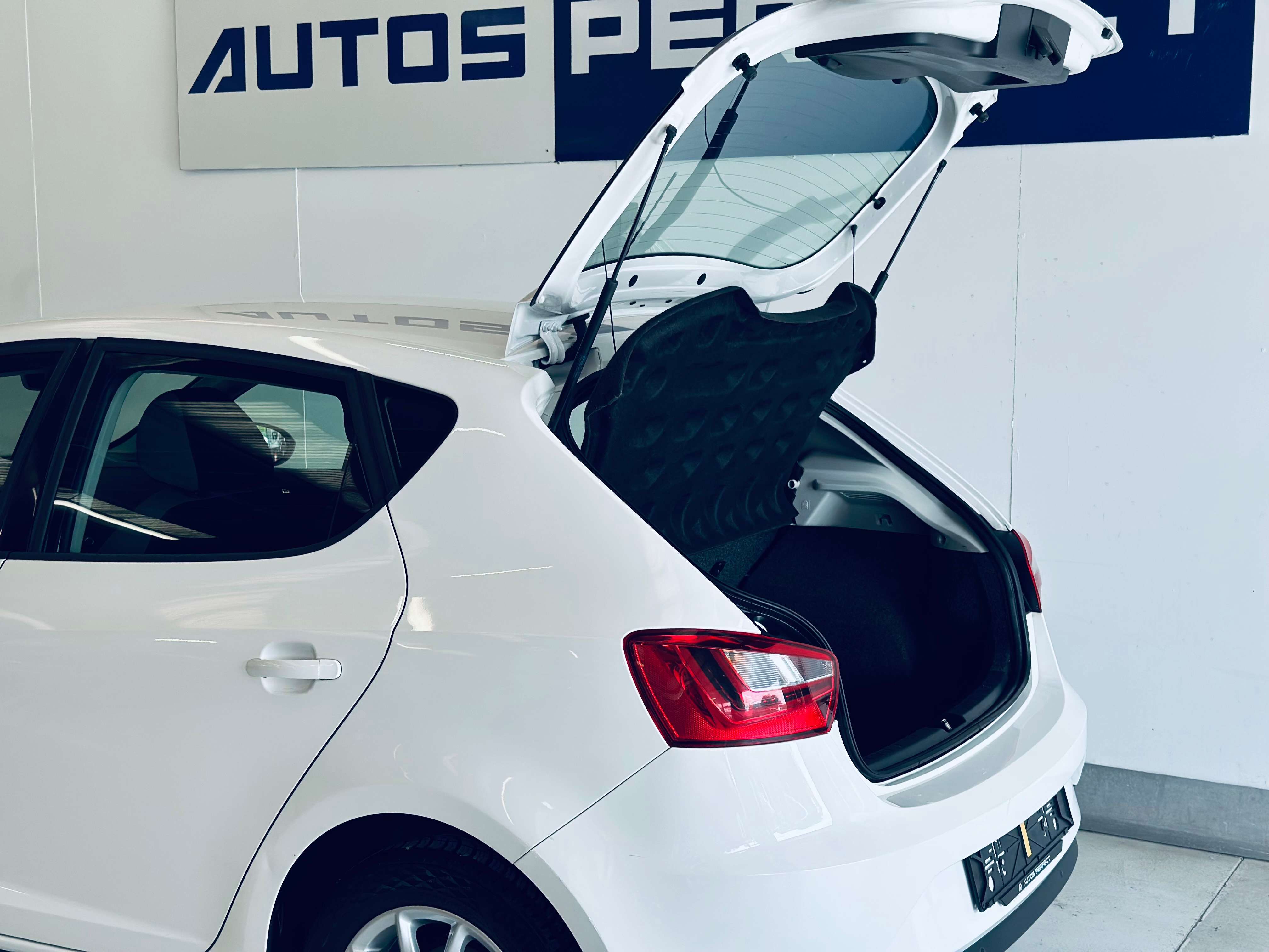 SEAT Ibiza 1.0i NAVI CLIM PDC BLUETOOTH ISOFIX START STOP