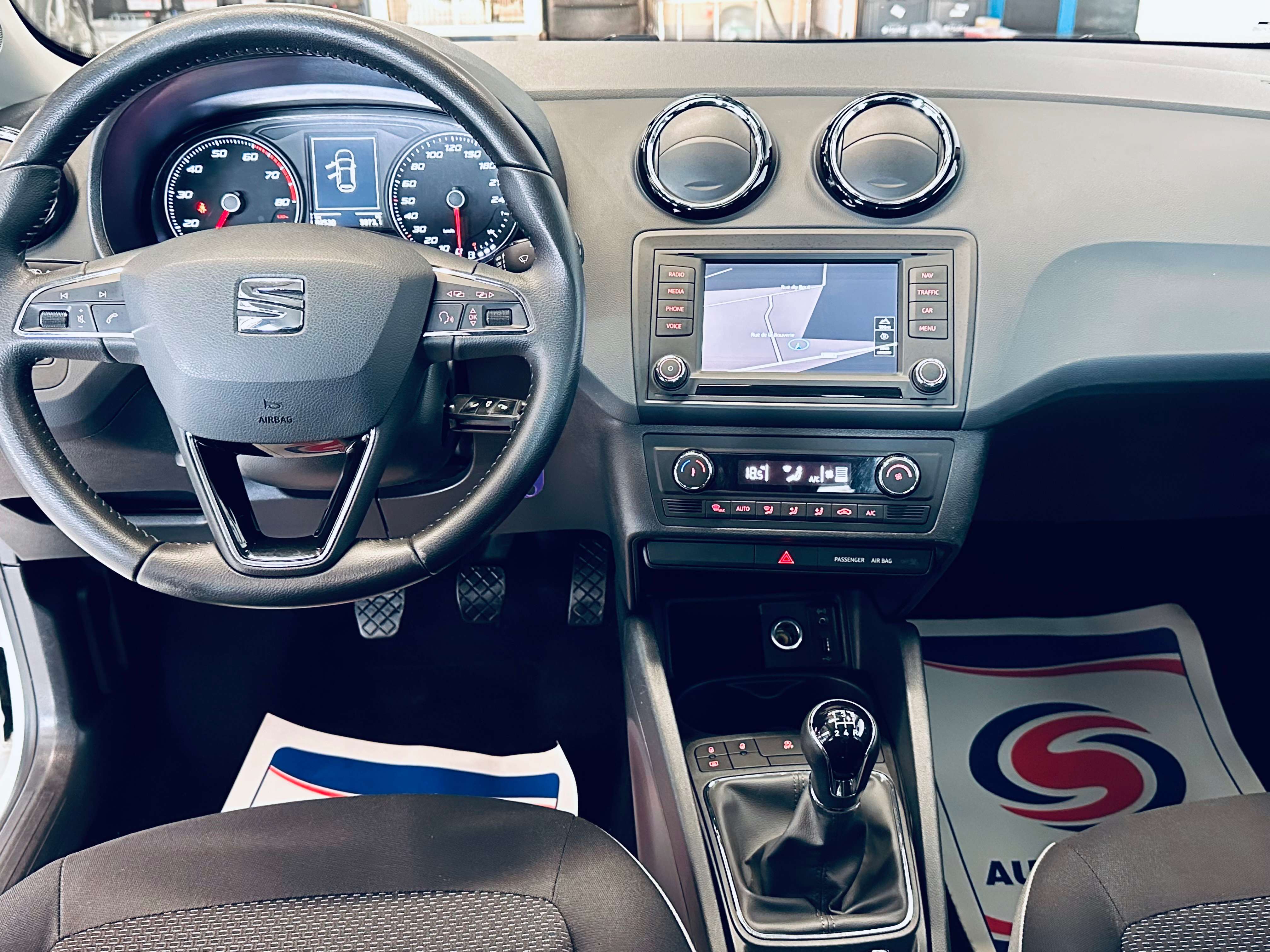 SEAT Ibiza 1.0i NAVI CLIM PDC BLUETOOTH ISOFIX START STOP