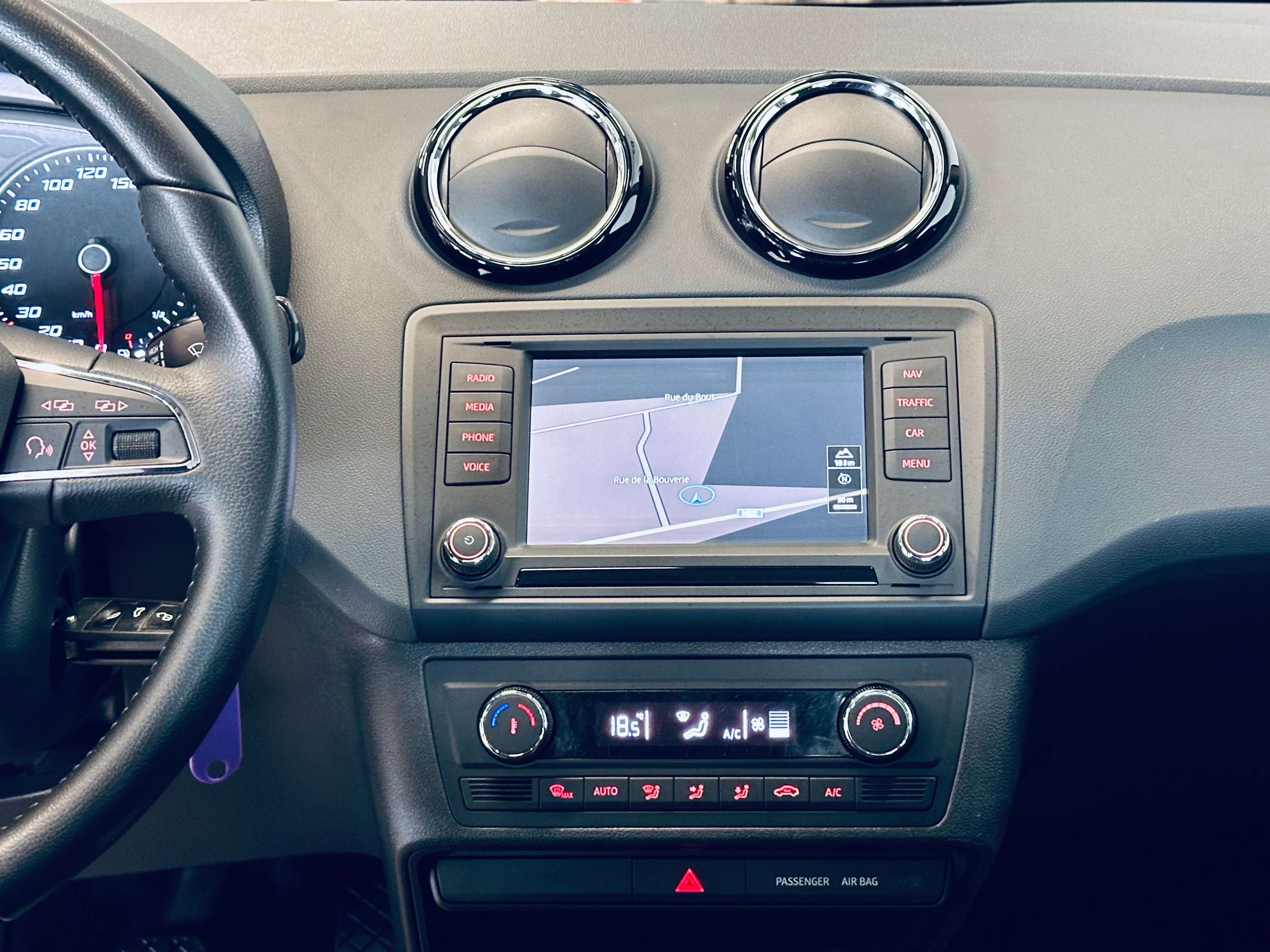 SEAT Ibiza 1.0i NAVI CLIM PDC BLUETOOTH ISOFIX START STOP
