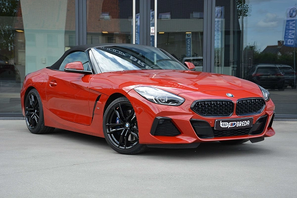 BMW Z4 sDrive30i M-Sport/ San Francisco Red/Keyless/H&K