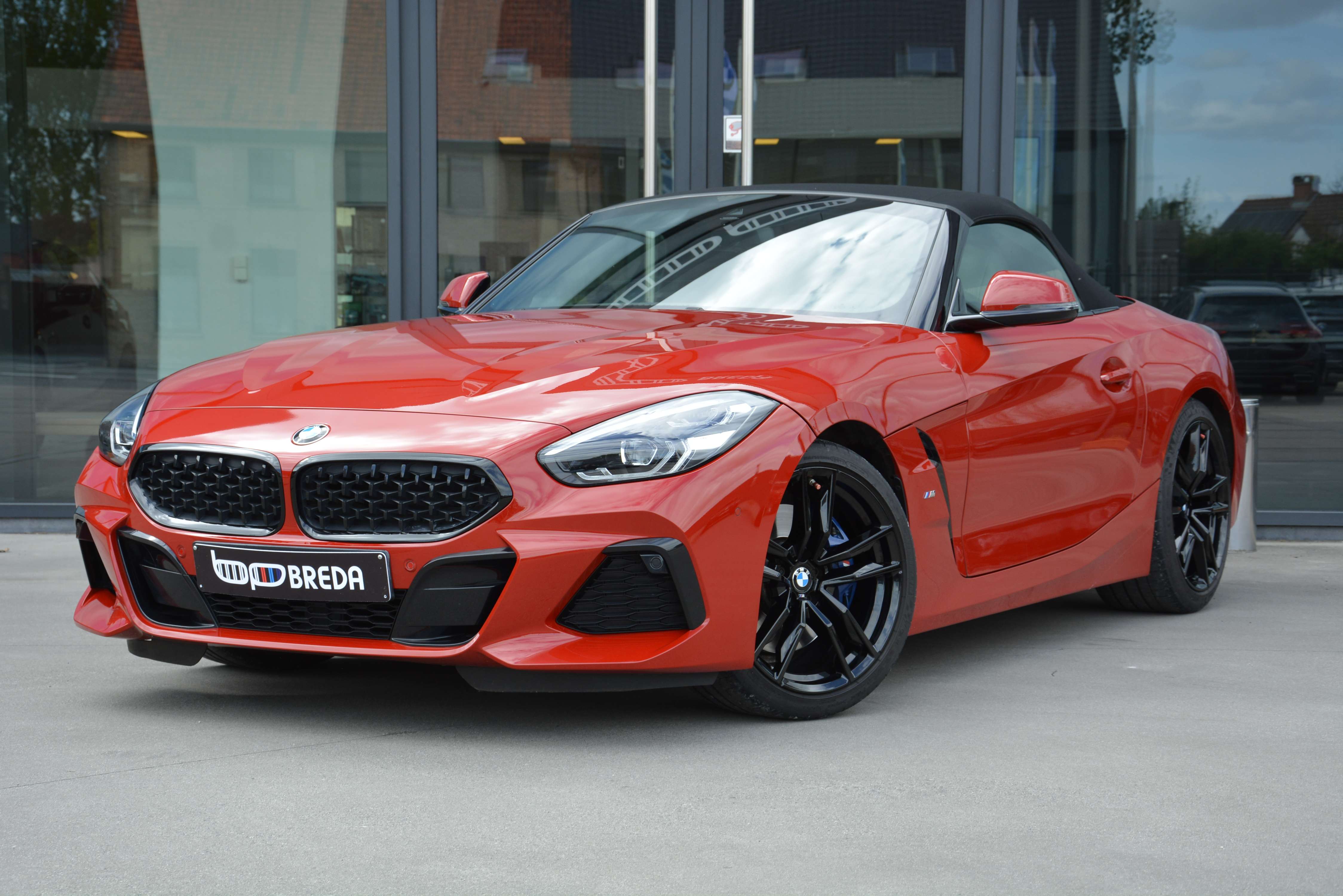 BMW Z4 sDrive30i M-Sport/ San Francisco Red/Keyless/H&K