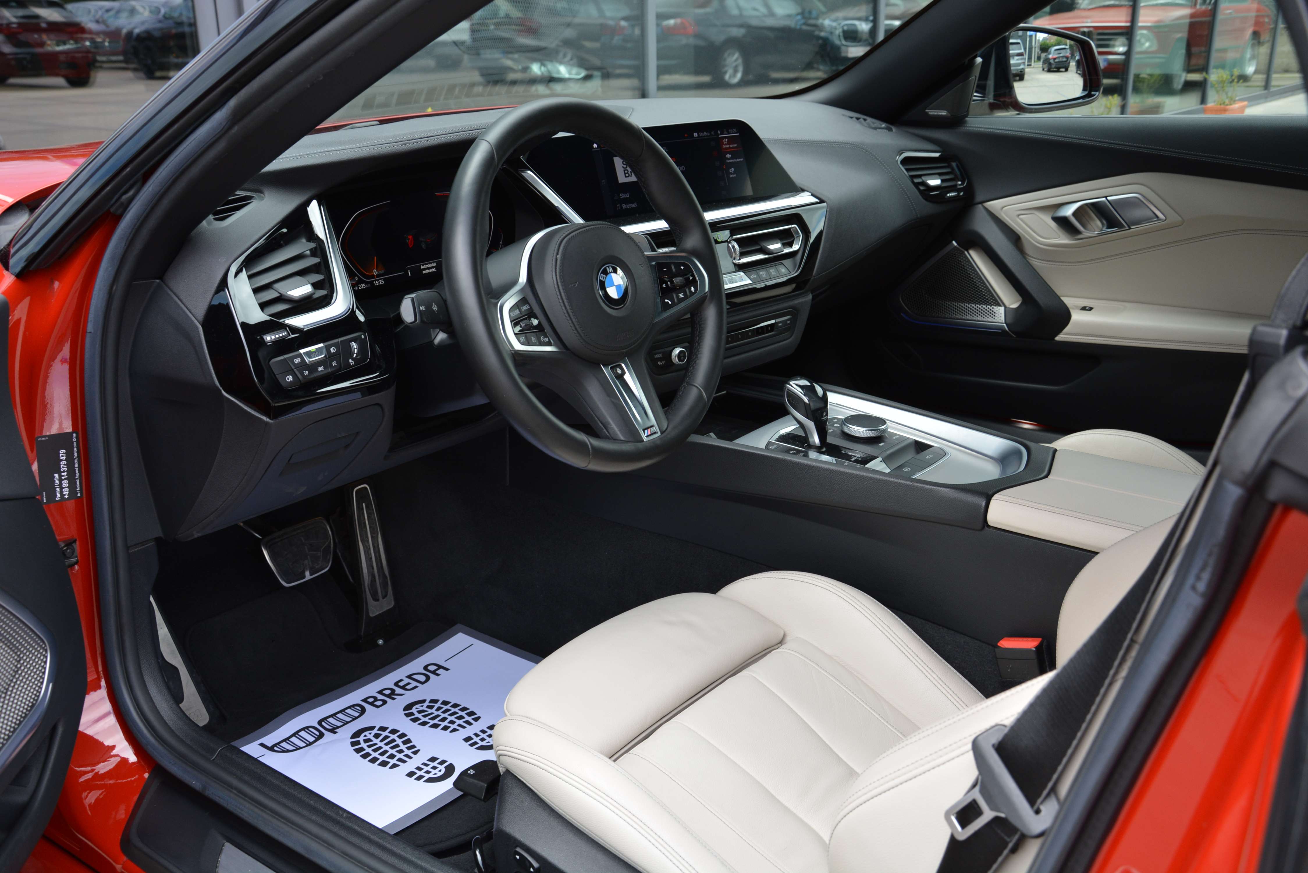 BMW Z4 sDrive30i M-Sport/ San Francisco Red/Keyless/H&K