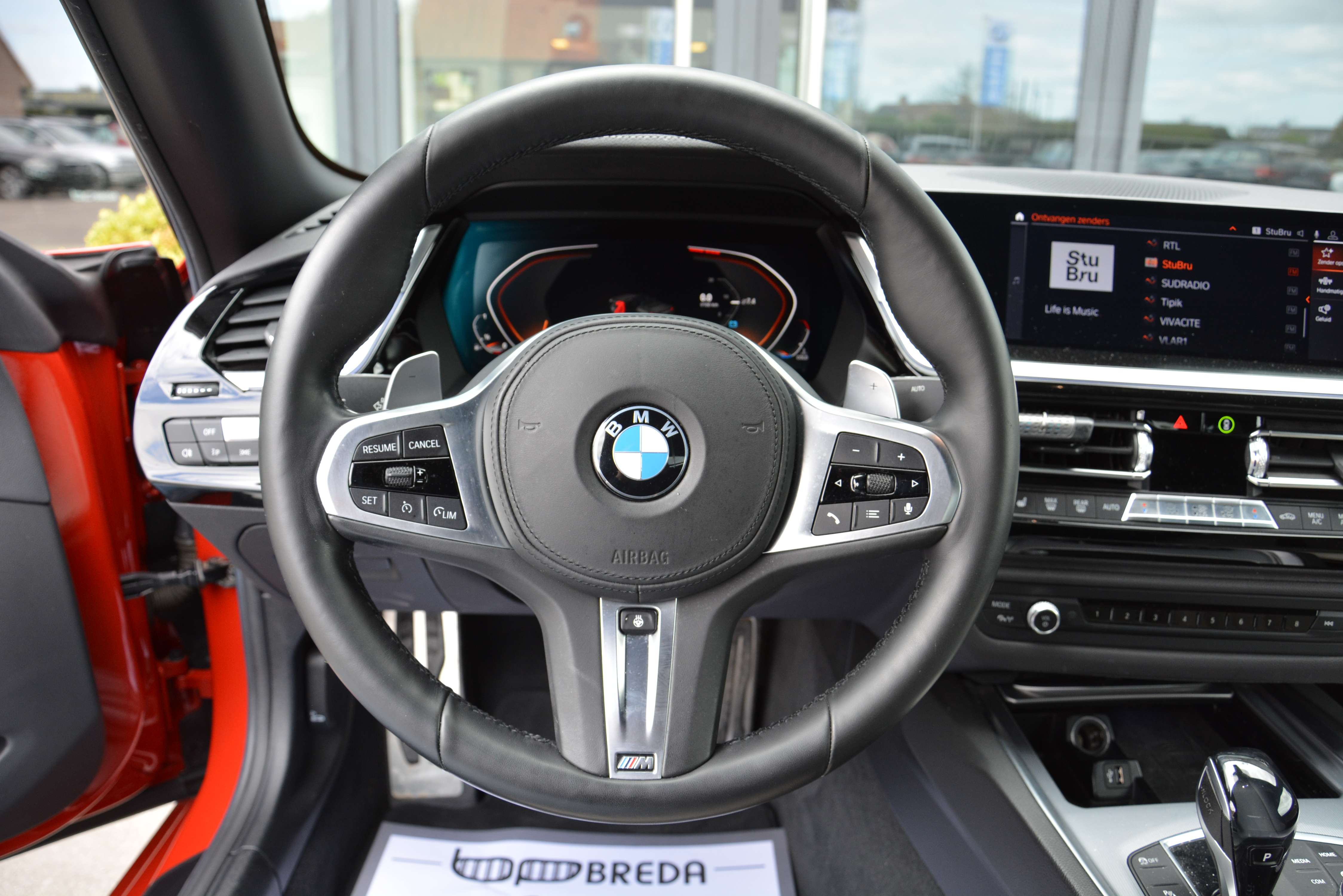 BMW Z4 sDrive30i M-Sport/ San Francisco Red/Keyless/H&K
