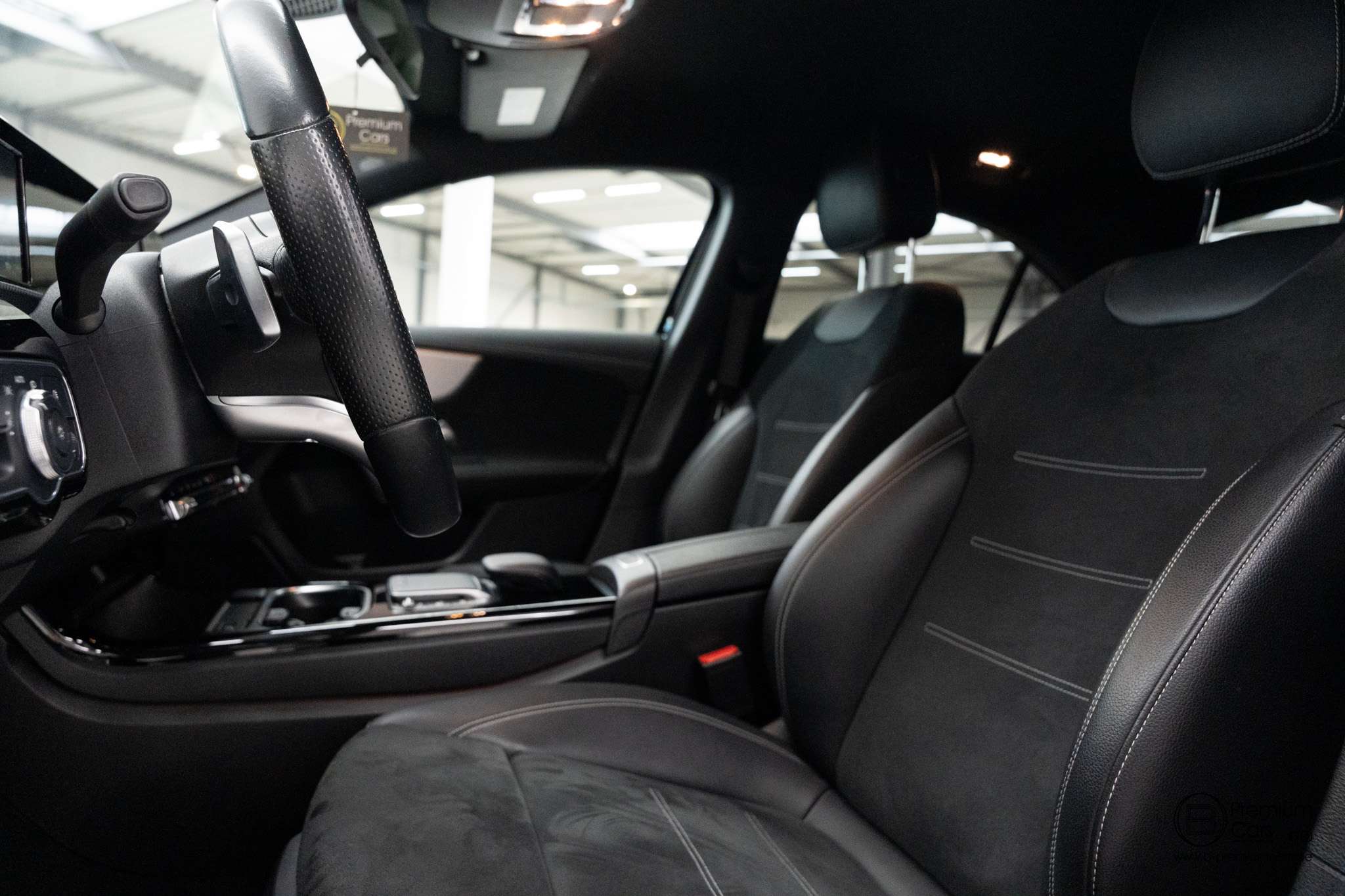 Mercedes-Benz A 250 e AMG line! Sedan! Cruise, Garantie, Ambient light!
