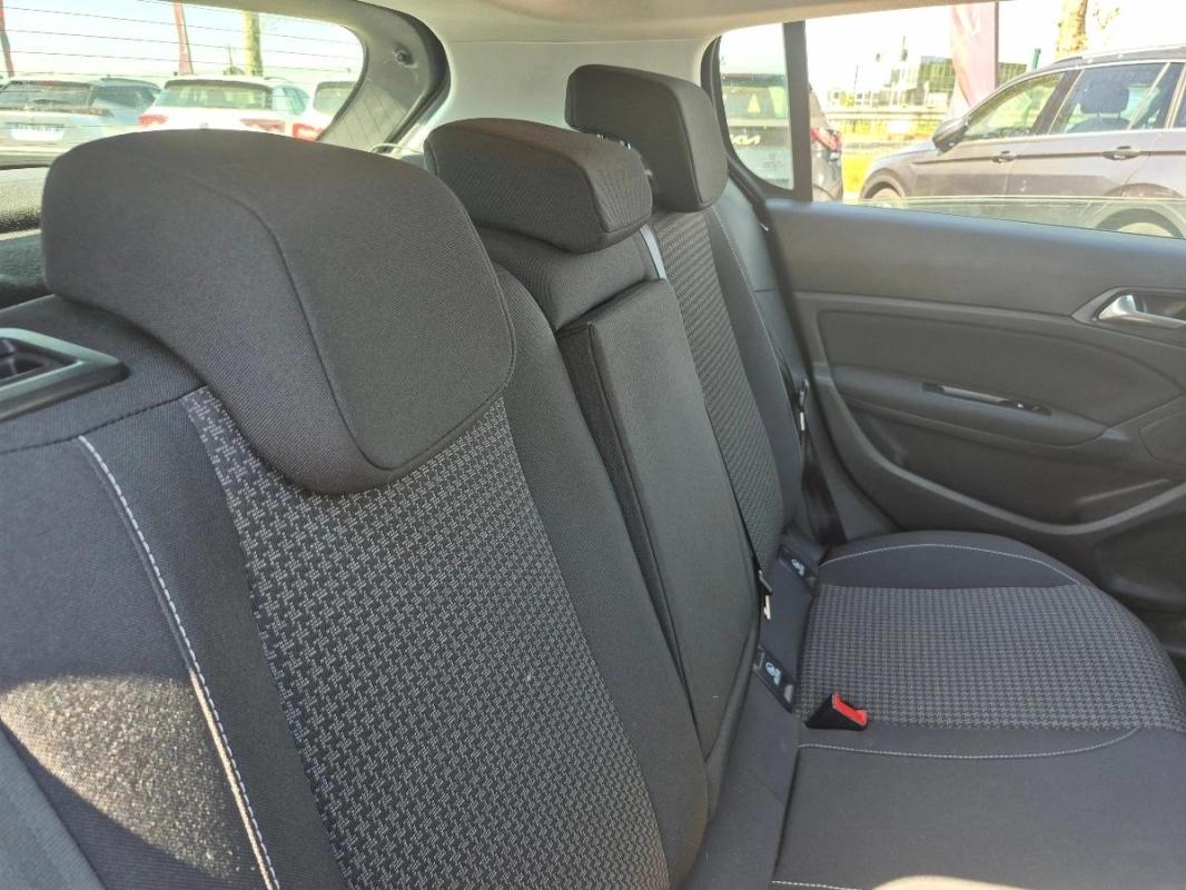 Peugeot 308 GENERATION-II 1.5 BLUEHDI 130 EAT8 Active Business 9992 Hors Taxes 1ÉRE MAIN