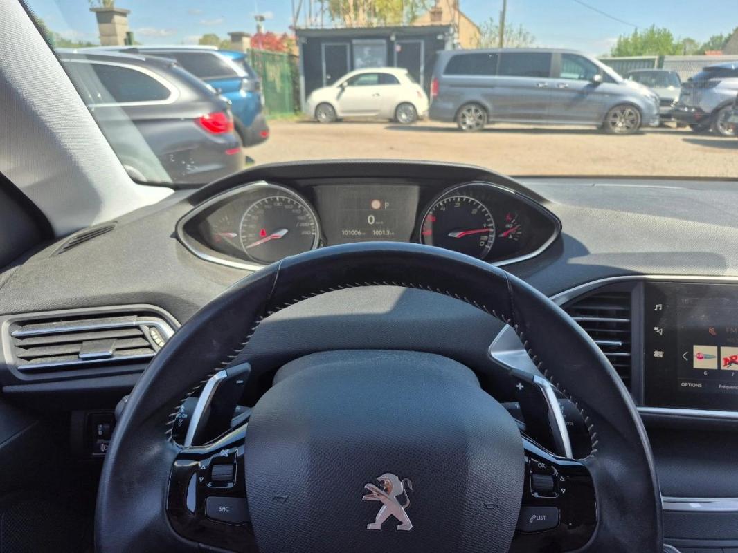 Peugeot 308 GENERATION-II 1.5 BLUEHDI 130 EAT8 Active Business 9992 Hors Taxes 1ÉRE MAIN