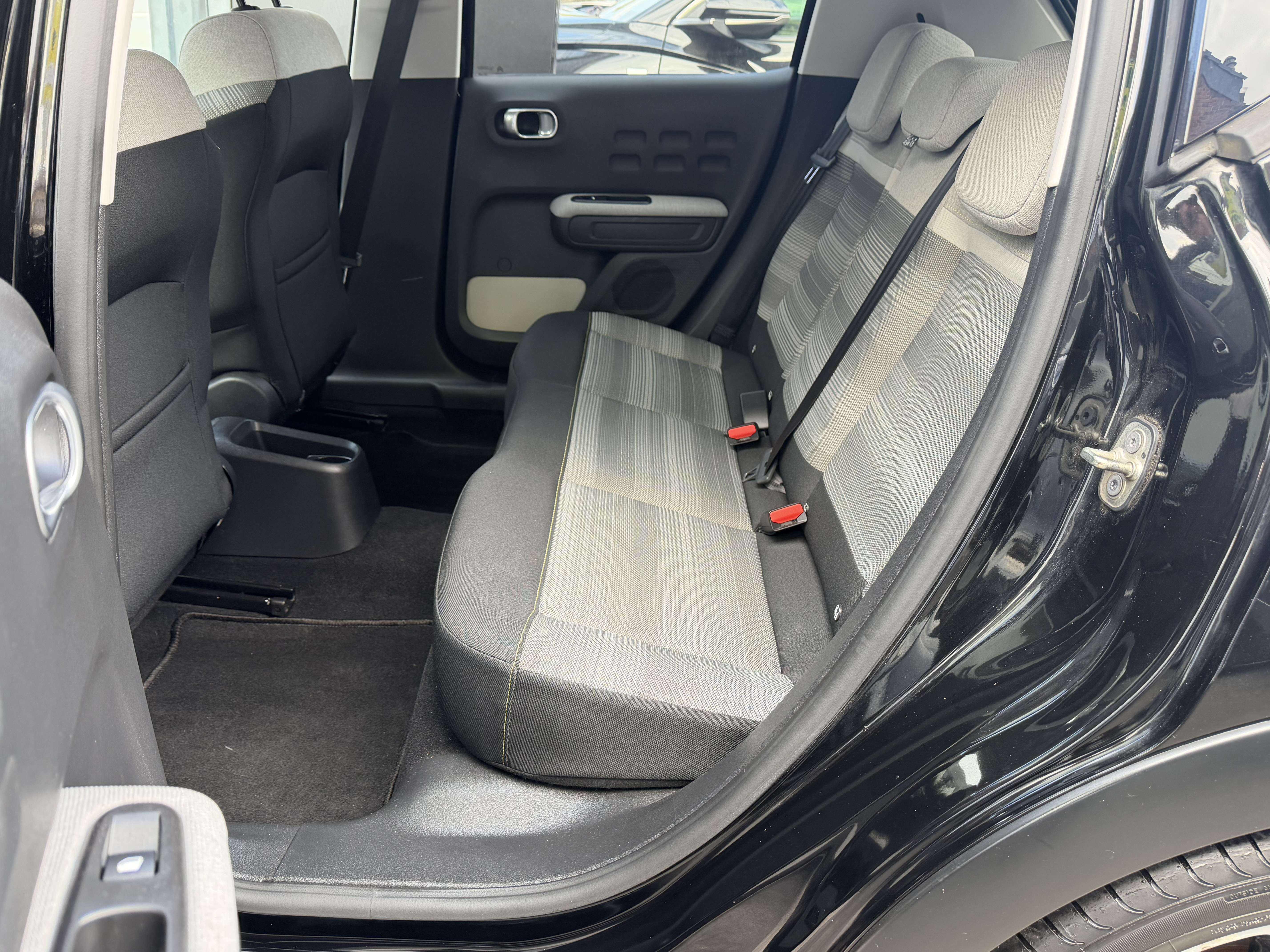 Citroen C3 C3 1.6 BlueHDi Shine ° NAVI ° CAMERA ° AIRCO ° JAN