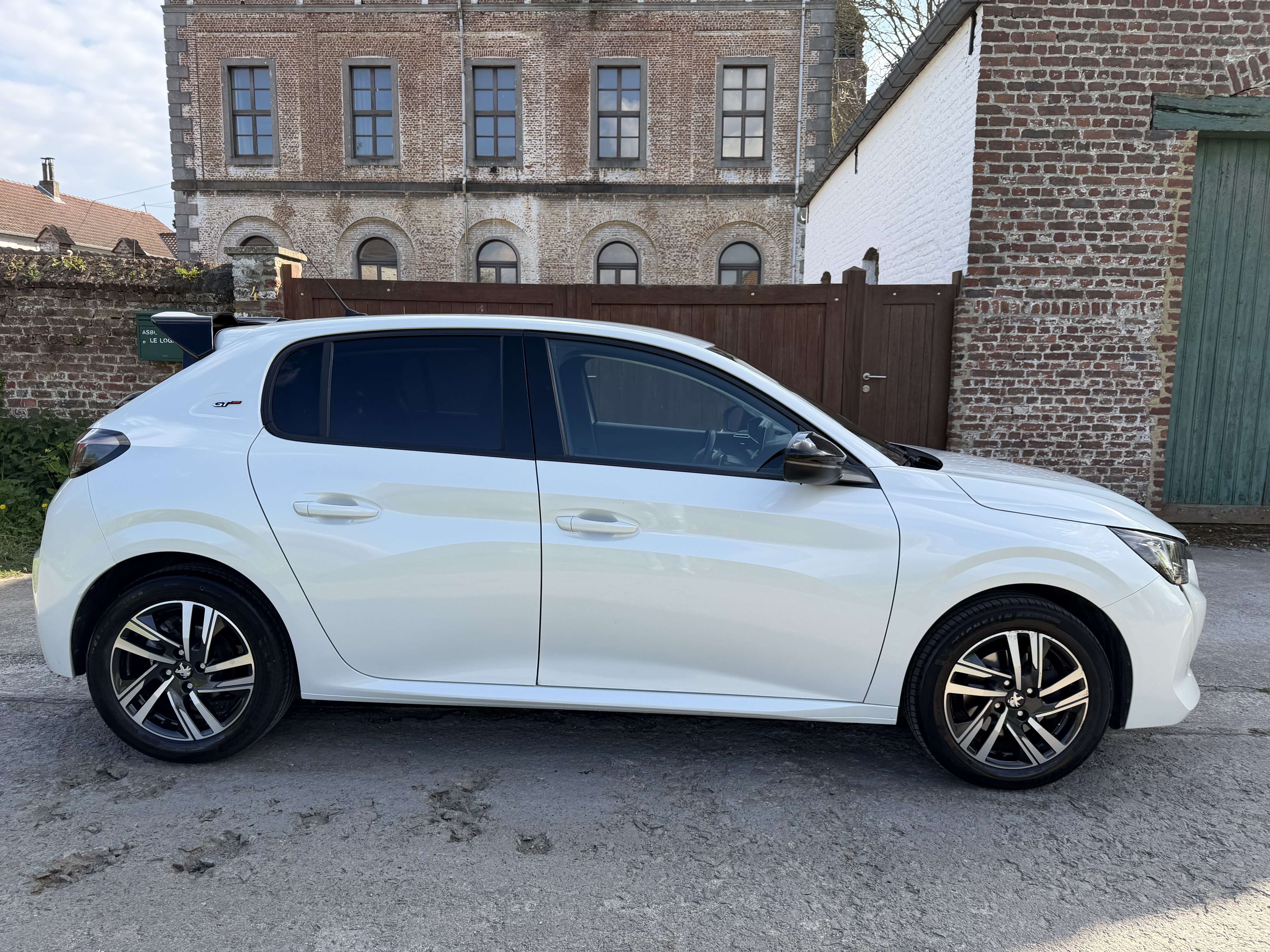 Peugeot 208 1.2i PureTech GT Pack *CAMERA*CRUISE*GARANTIE*