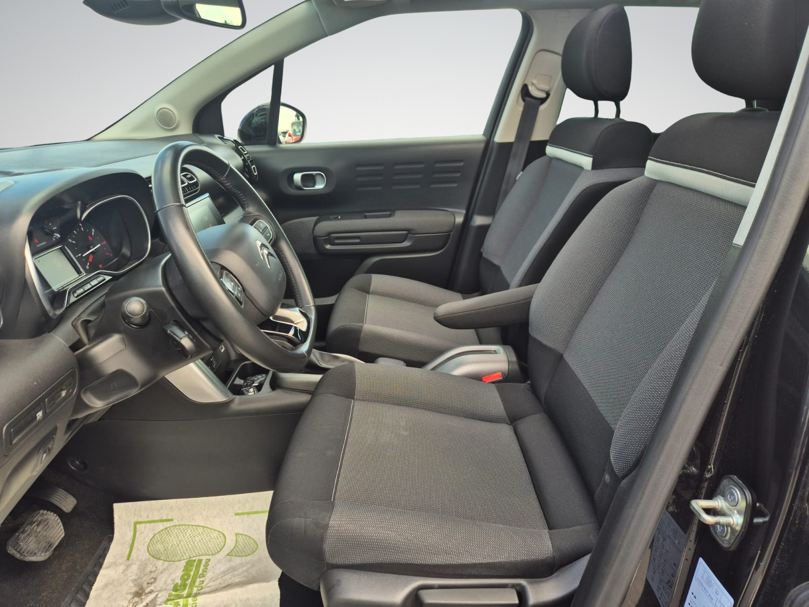 Citroen C3 Aircross 1.5 BlueHDi Shine S&S / Carplay / Camera / Navigat