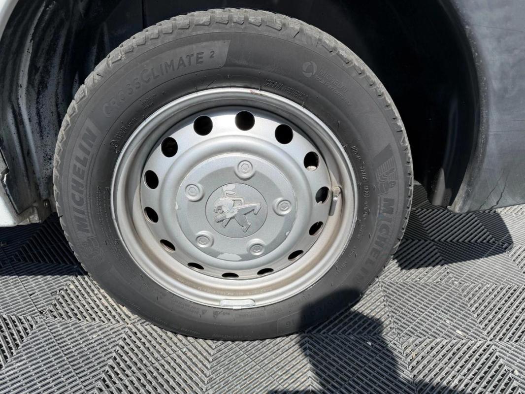 Peugeot Expert COMBI 2.0 HDI 120 VEHICULE 9 PLACES - 3EME MAIN 2 PORTES COULISSANTES-CLIMATISATION
