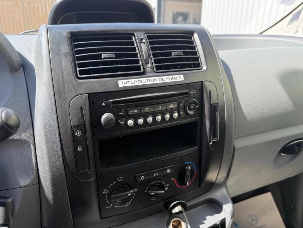 Peugeot Expert COMBI 2.0 HDI 120 VEHICULE 9 PLACES - 3EME MAIN 2 PORTES COULISSANTES-CLIMATISATION
