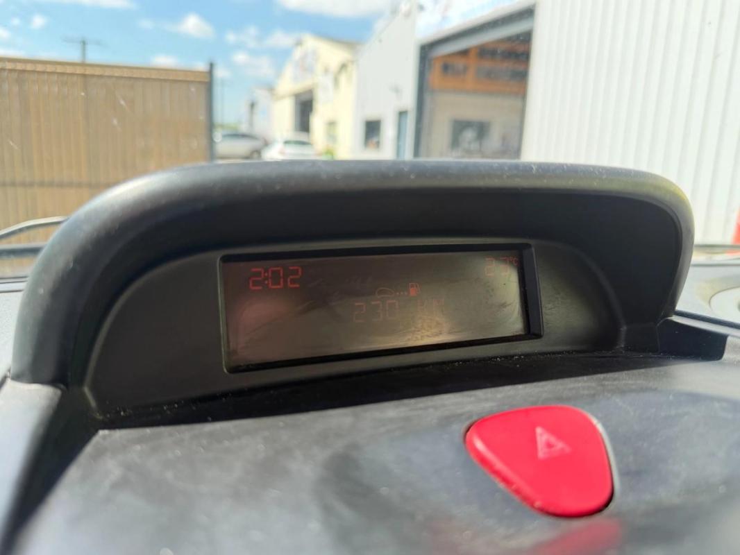 Peugeot Expert COMBI 2.0 HDI 120 VEHICULE 9 PLACES - 3EME MAIN 2 PORTES COULISSANTES-CLIMATISATION