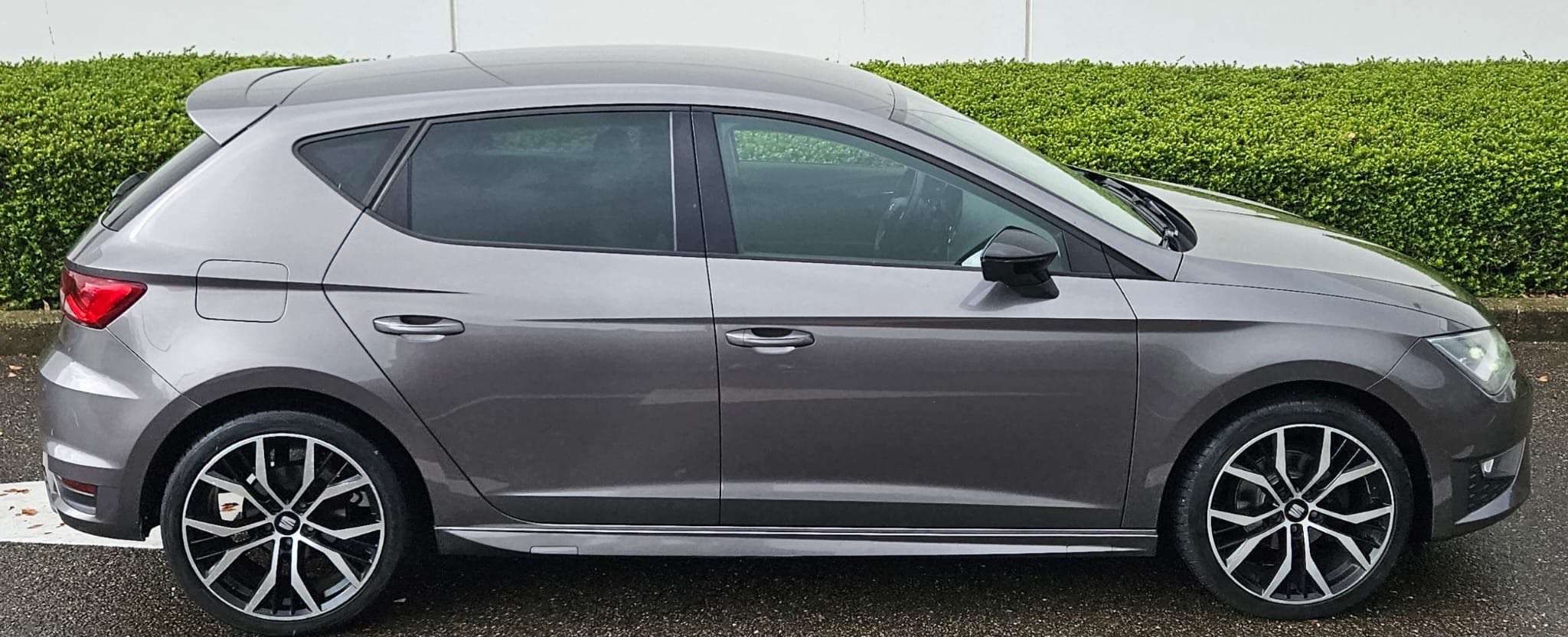 SEAT Leon *** FR - 1.6 Tdi - Top - PDC - Carpass ***