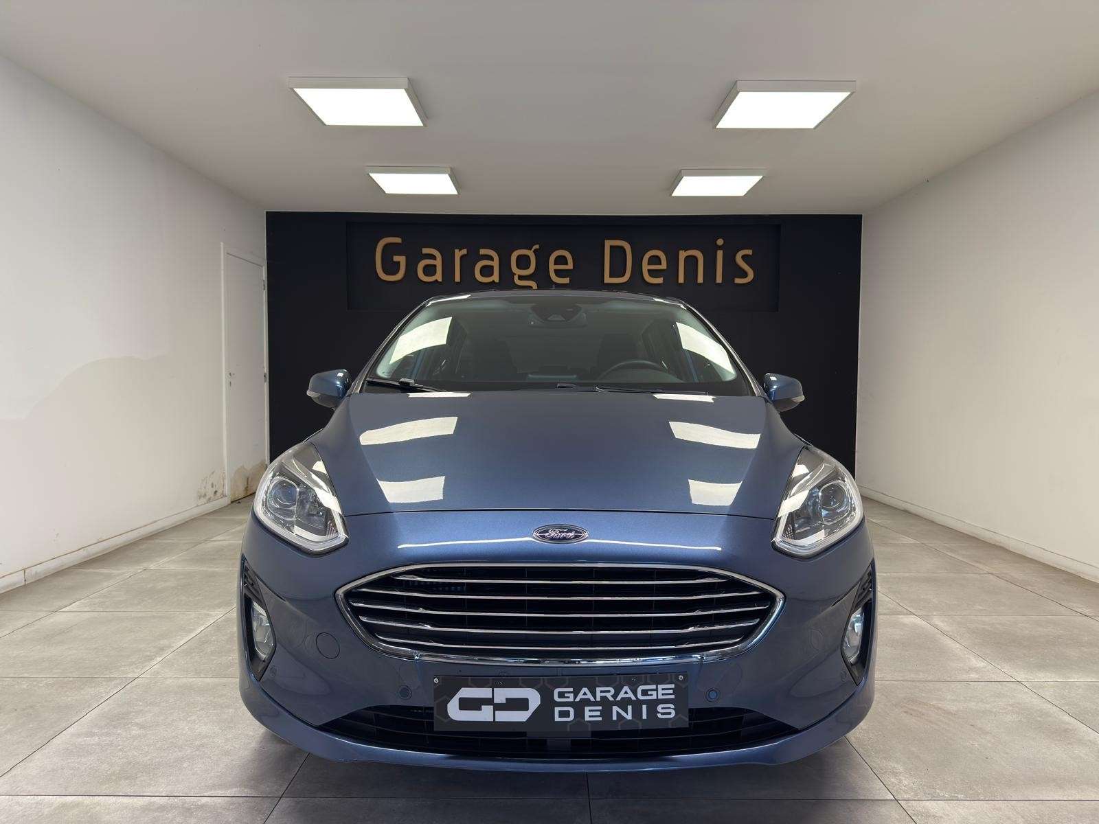 Ford Fiesta Titanium**Gps**Camera**Pack froid**Garantie 12Mois