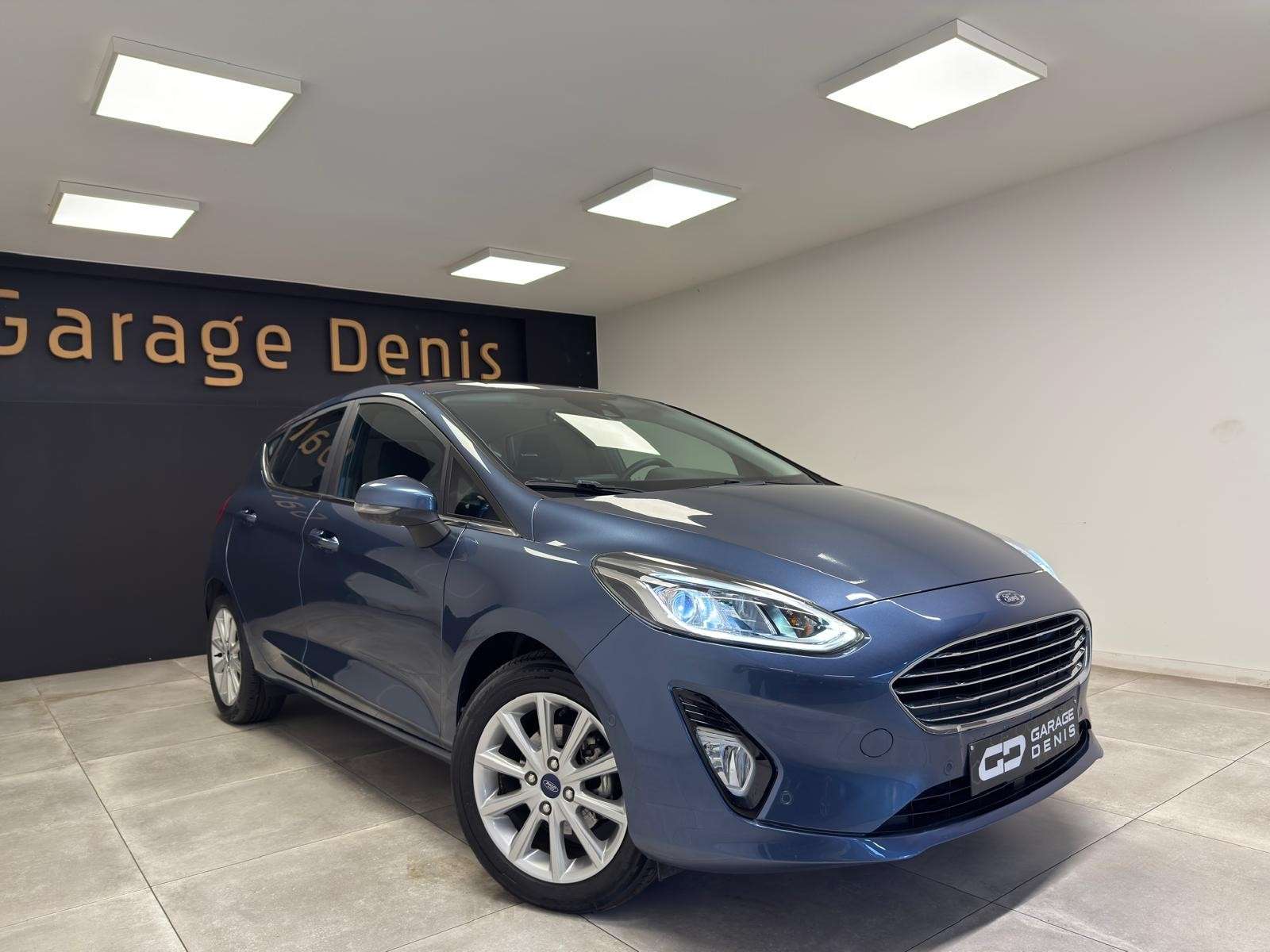 Ford Fiesta Titanium**Gps**Camera**Pack froid**Garantie 12Mois