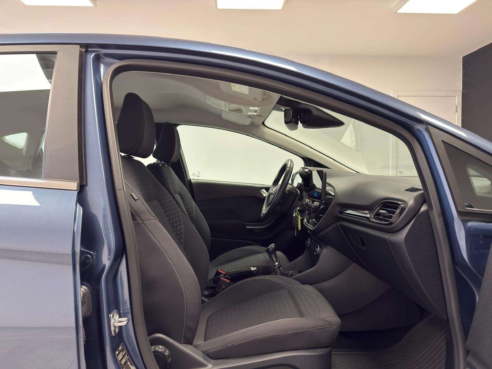 Ford Fiesta Titanium**Gps**Camera**Pack froid**Garantie 12Mois
