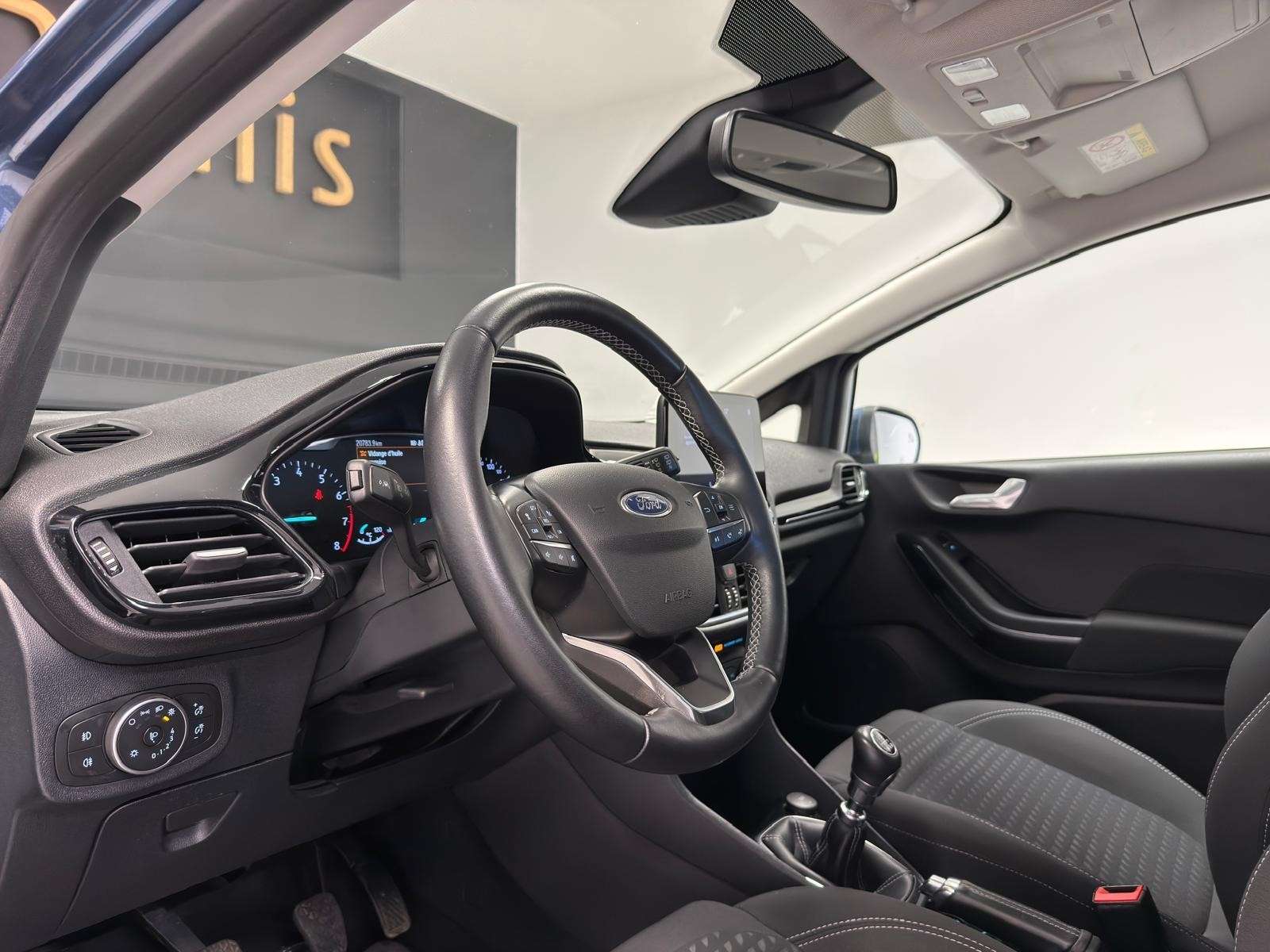 Ford Fiesta Titanium**Gps**Camera**Pack froid**Garantie 12Mois