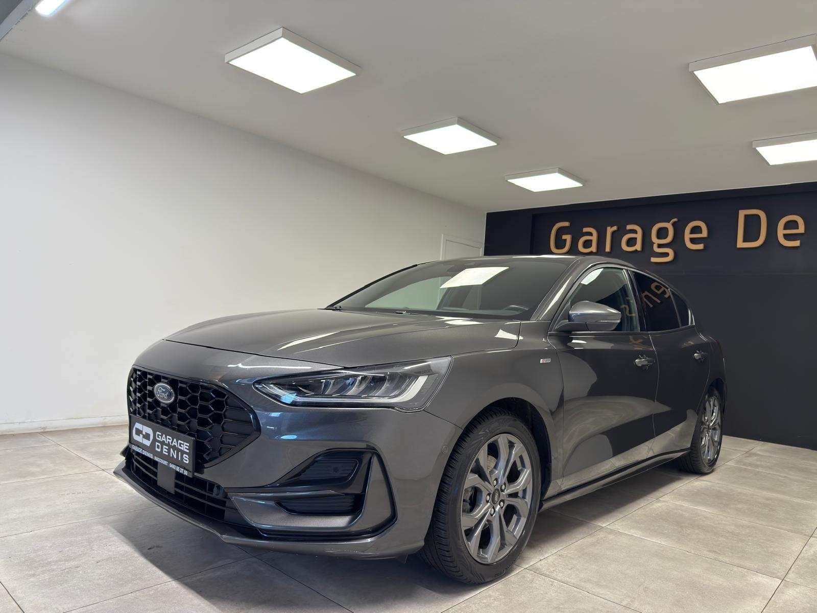 Ford Focus Focus 1.0 EcoBoost ST-Line*NEW MOD*GPS+CAMERA*LED