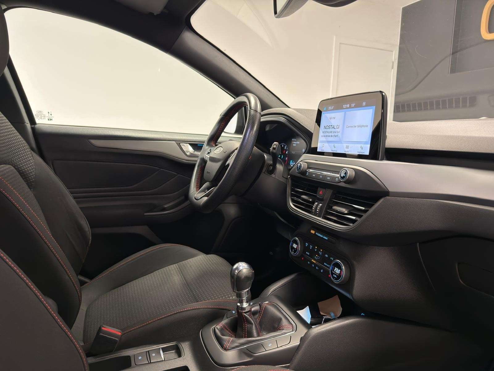 Ford Focus Focus 1.0 EcoBoost ST-Line*NEW MOD*GPS+CAMERA*LED