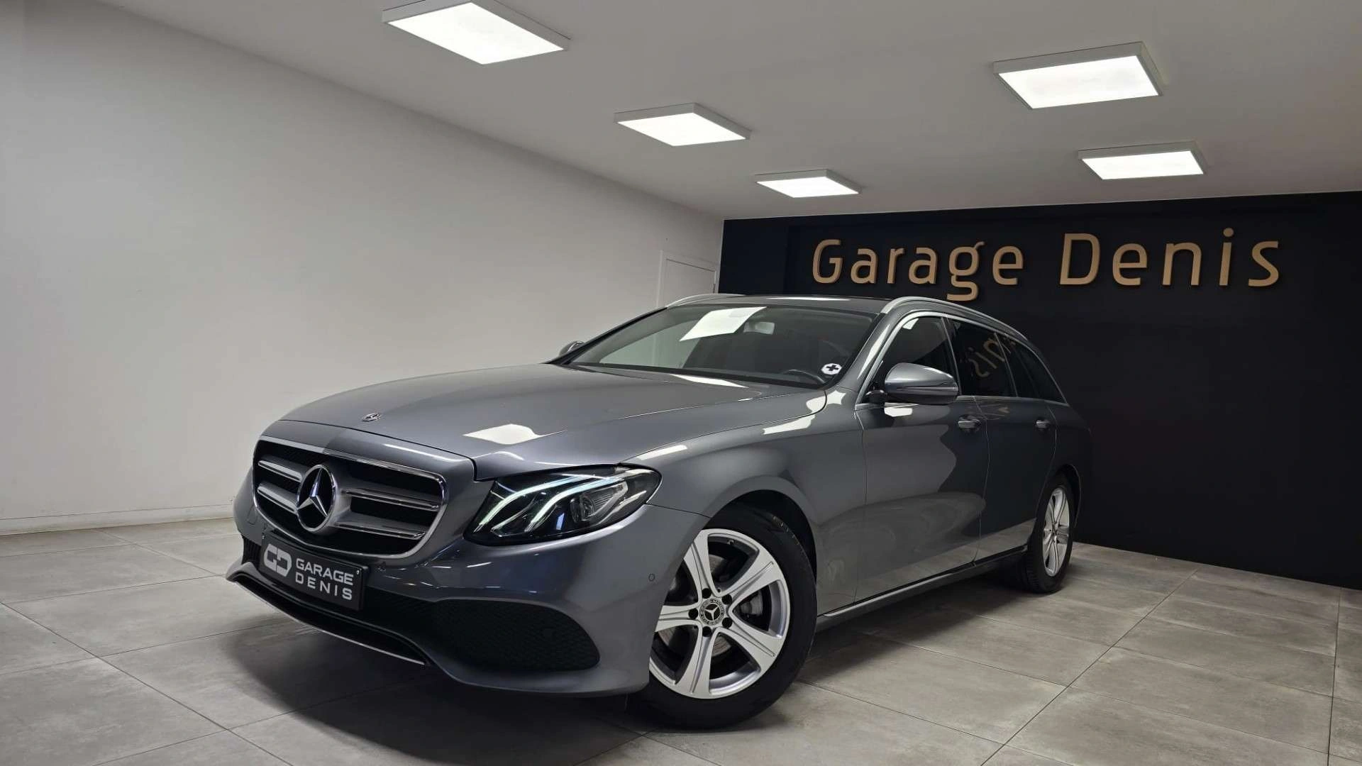 Mercedes-Benz E 200 GPS**Automatique**Siege Chauffant/Ventilé