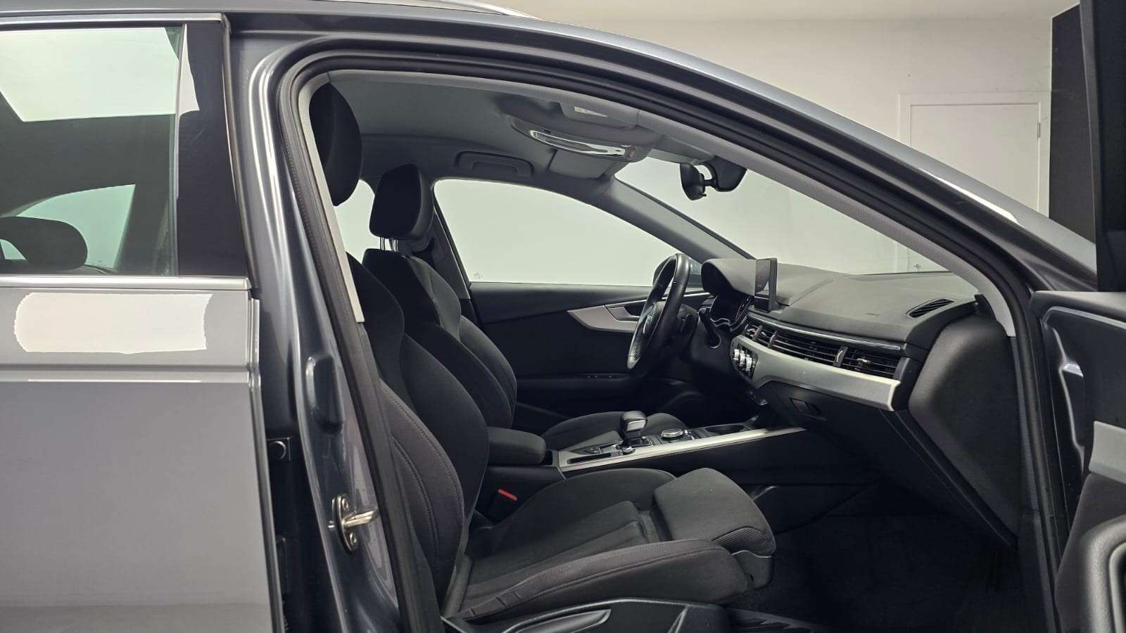 Audi A4 A4 Avant 2.0 TDi S LINE*BOITE-AUTO**GPS+CAMERA*LED