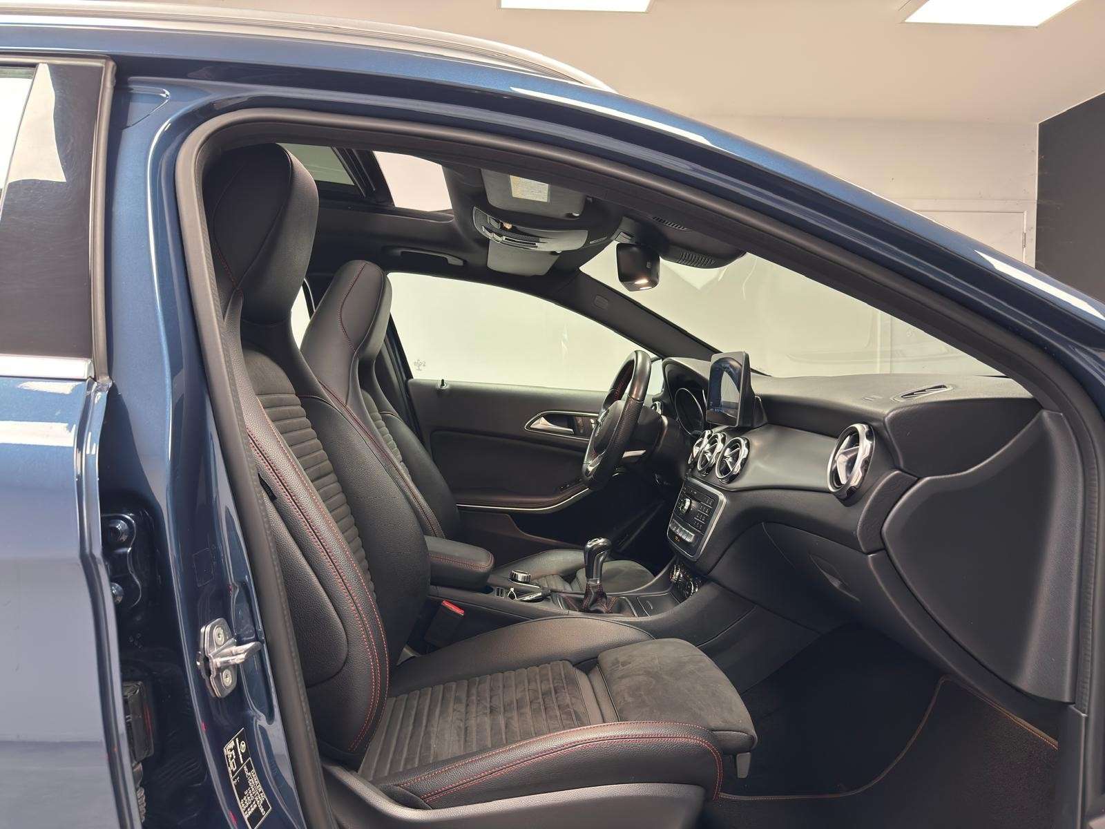 Mercedes-Benz GLA 180 GLA 180 PACK AMG GPS+CAMERA*TOIT-PANO*LED*GARANTIE