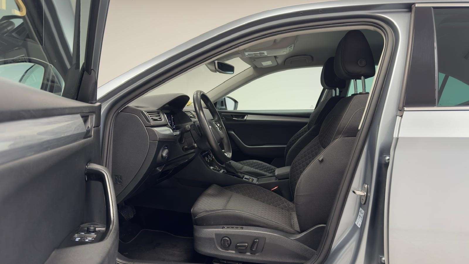 Skoda Superb 1.6 CR TDi DSG BOITE-AUTO*GPS+CAMERA*LED*GARANTIE