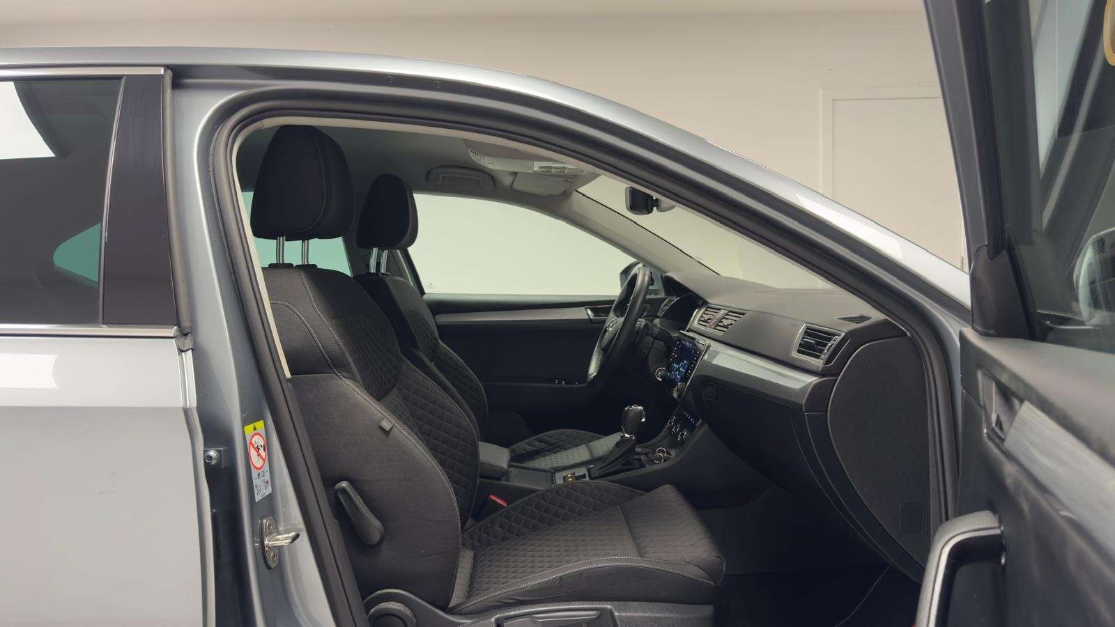 Skoda Superb 1.6 CR TDi DSG BOITE-AUTO*GPS+CAMERA*LED*GARANTIE