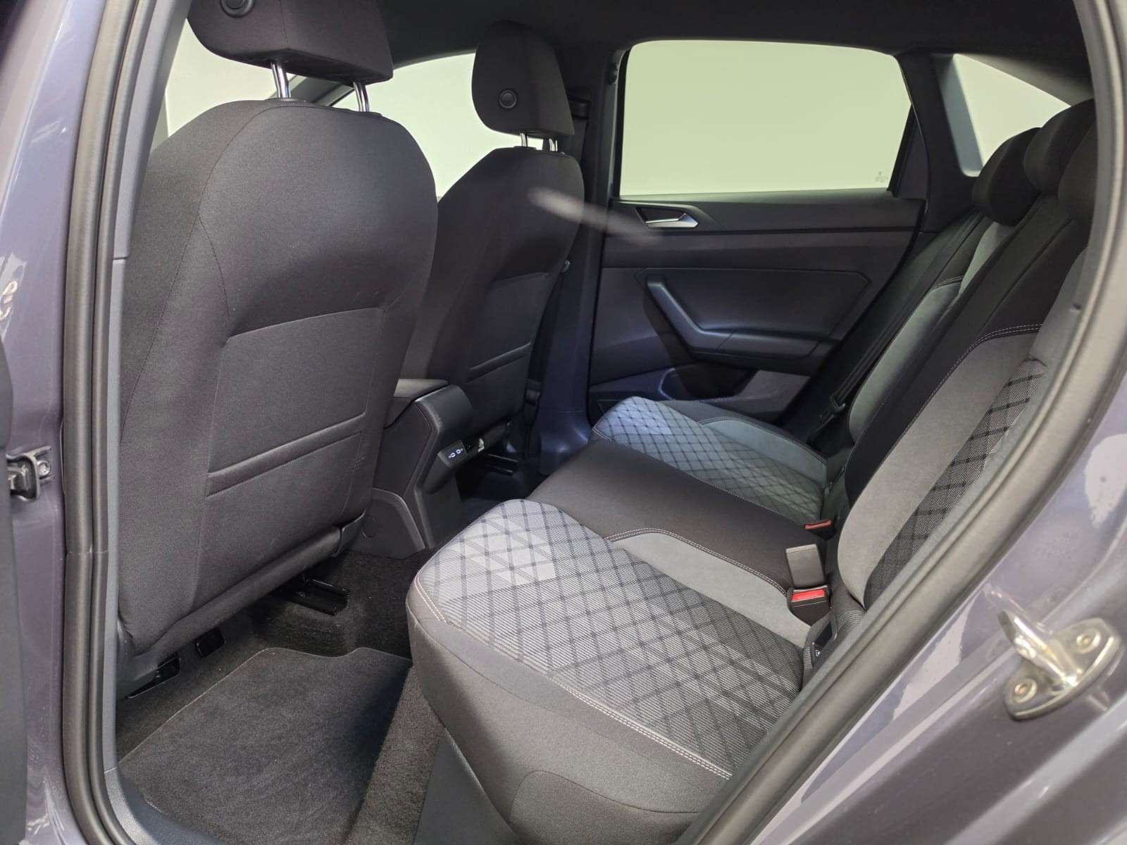 Volkswagen Taigo Taigo 1.0 TSI R-Line DSG R-Line*BOITE-AUTO*GPS+CAM