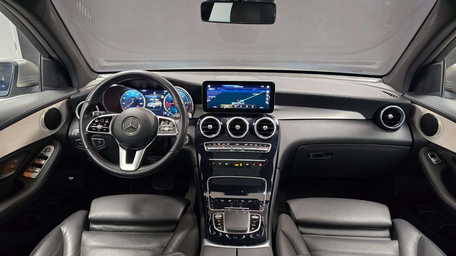 Mercedes-Benz GLC 200 GLC 200 d *PACK AMG*TOIT-PANO*GPS+CAMERA*LED*CUIR*