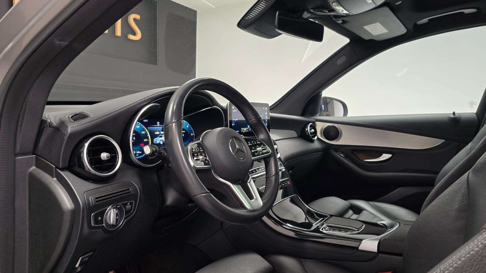 Mercedes-Benz GLC 200 GLC 200 d *PACK AMG*TOIT-PANO*GPS+CAMERA*LED*CUIR*