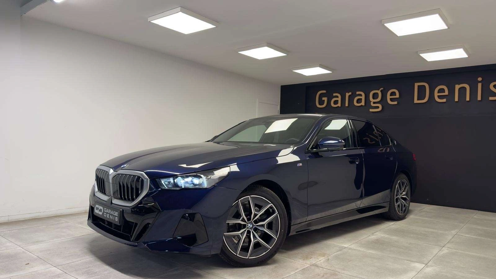 BMW 520 520iA*NEW MOD*PACK M*GPS+CAMERA*TOIT-PANO*GARANTIE