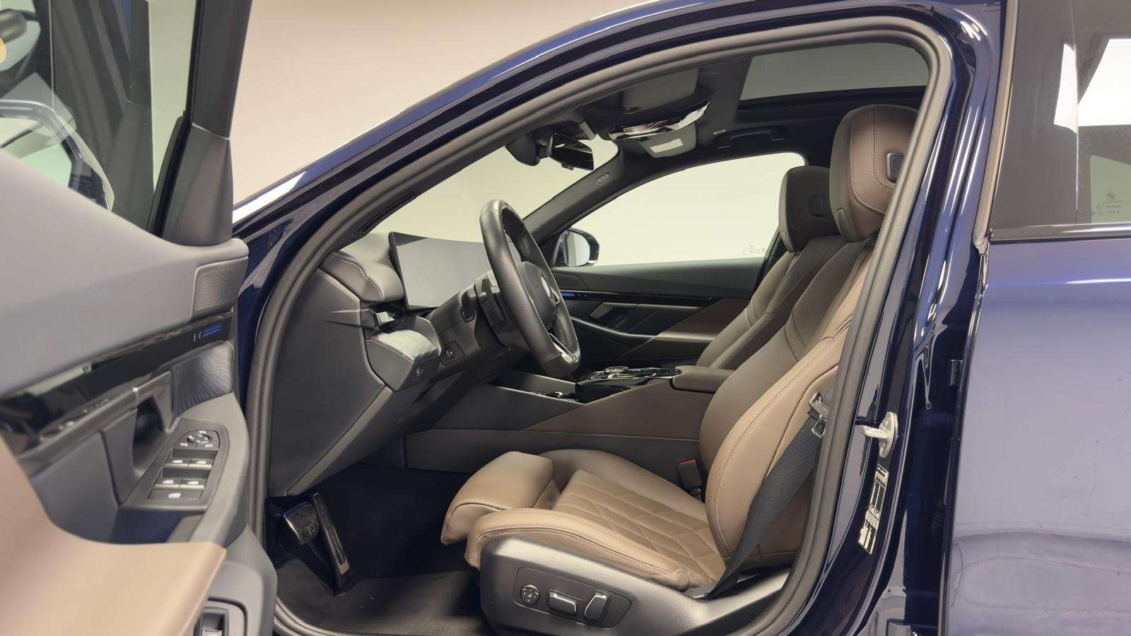 BMW 520 520iA*NEW MOD*PACK M*GPS+CAMERA*TOIT-PANO*GARANTIE