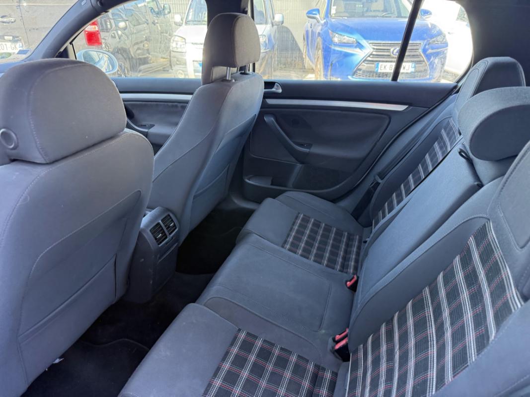 Volkswagen Golf GTI 2.0 T 16S FSI 200cv /I