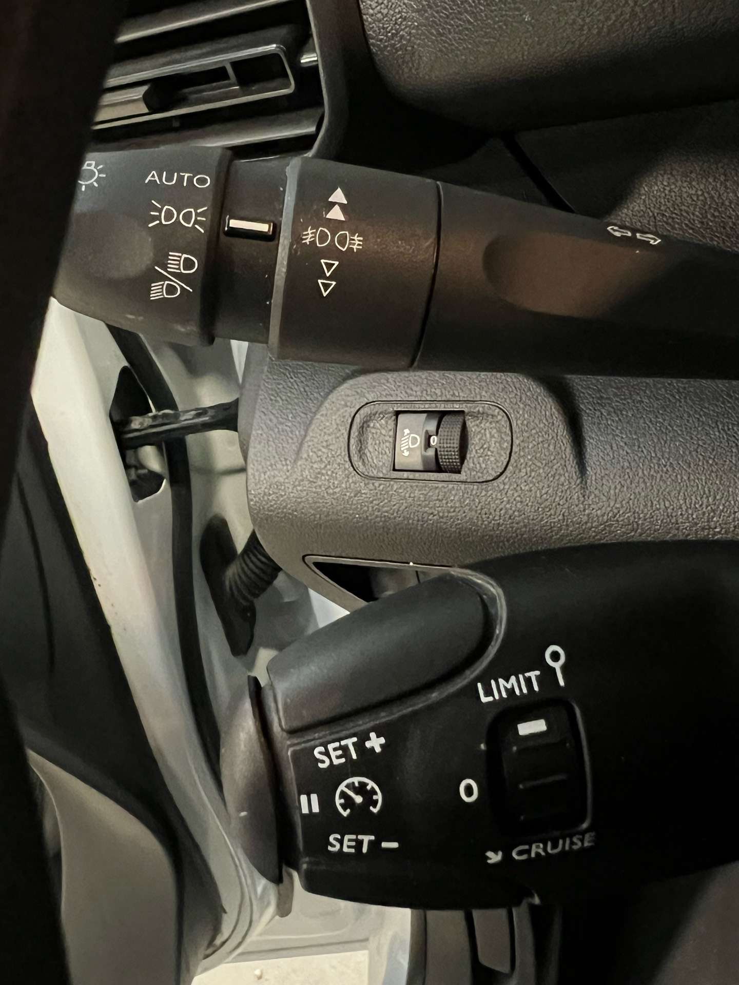 Peugeot Partner 1.5 BlueHDi*CLIM*GPS*3PL*TVA*CLOISON*CARPLAY*