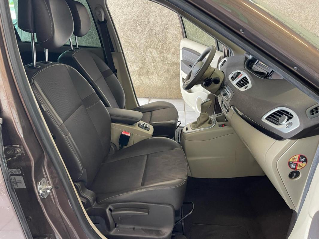 Renault Scenic III 1.5 dCi 110 eco2 Jade EDC Toit Ouvrant * I