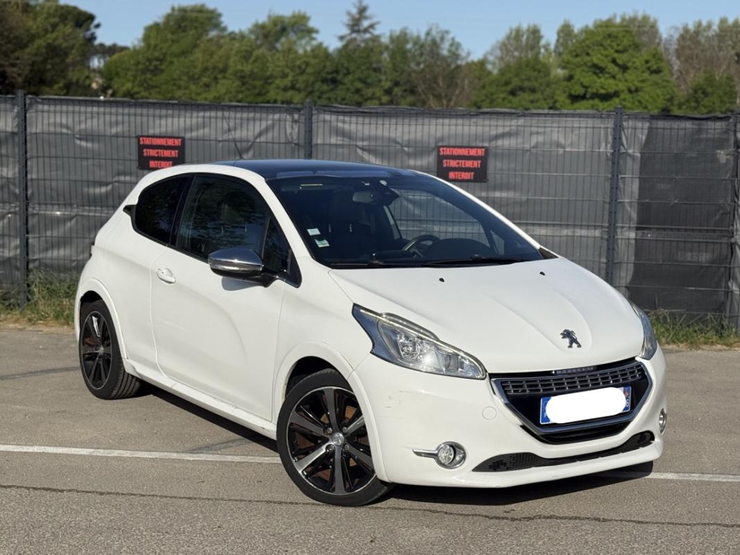 Peugeot 208 1.6 e-HDi 92cv XY Toit Pano * I