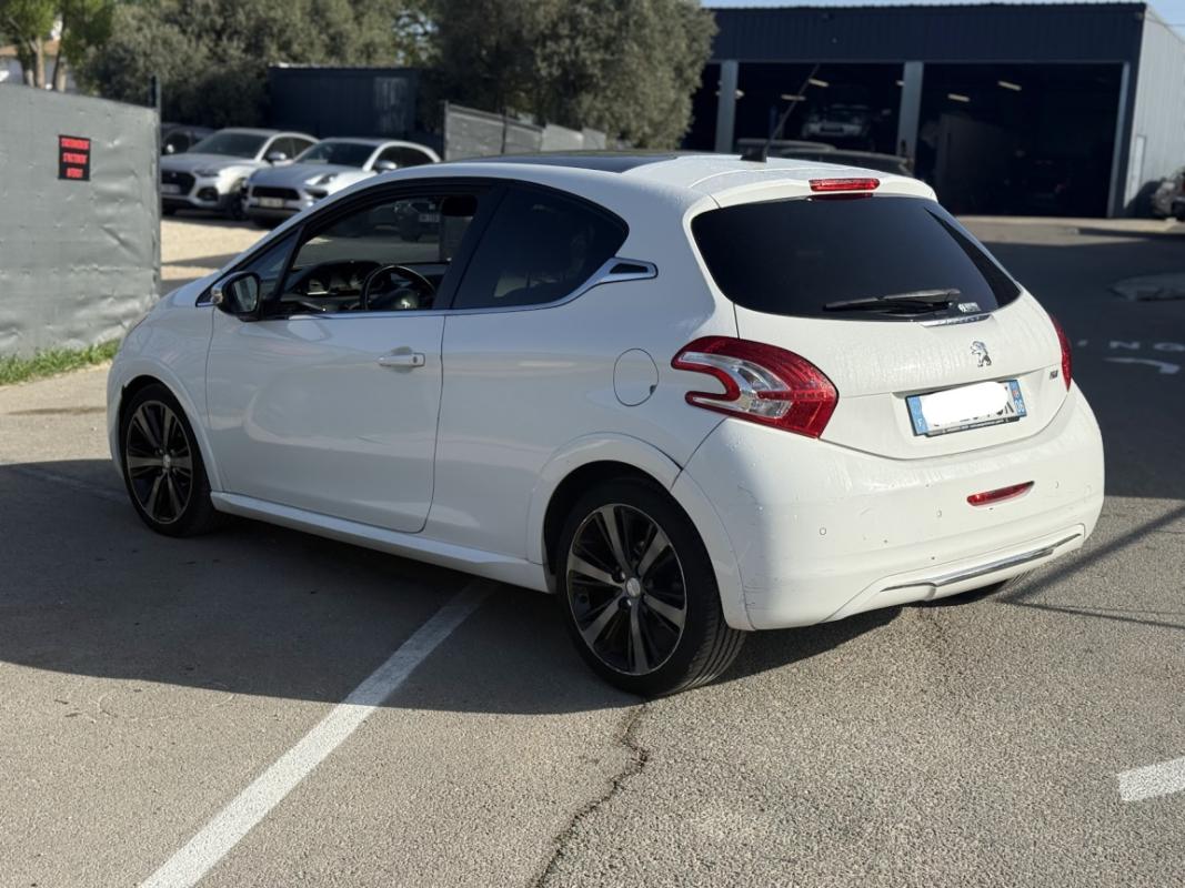 Peugeot 208 1.6 e-HDi 92cv XY Toit Pano * I