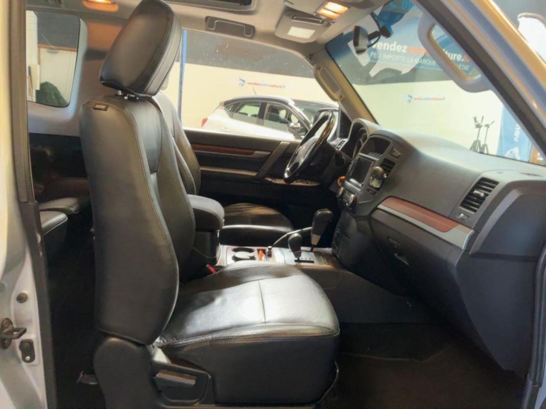 Mitsubishi Pajero COURT 3.2 DI-D 170cv 4X4 Instyle BVA *I