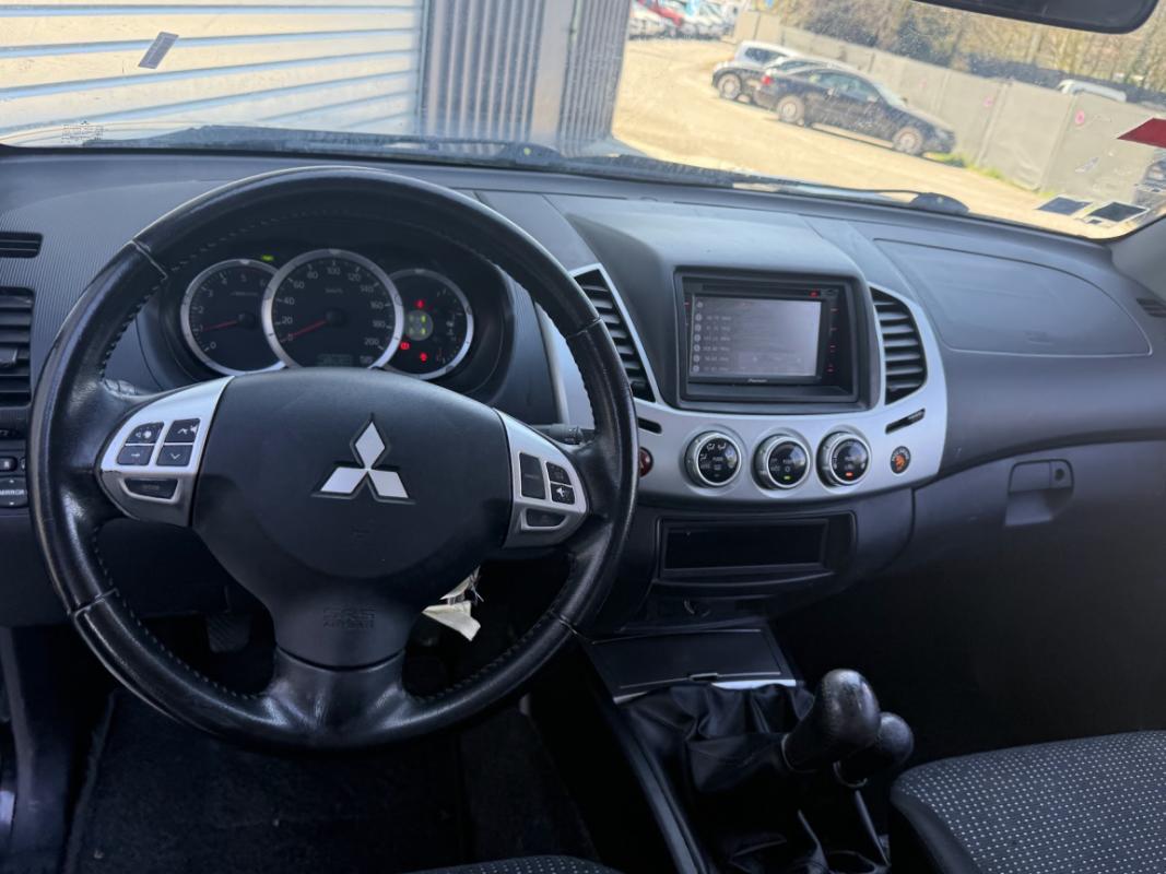 Mitsubishi L200 2.5 TD 178cv CLUB CAB INTENSE *I