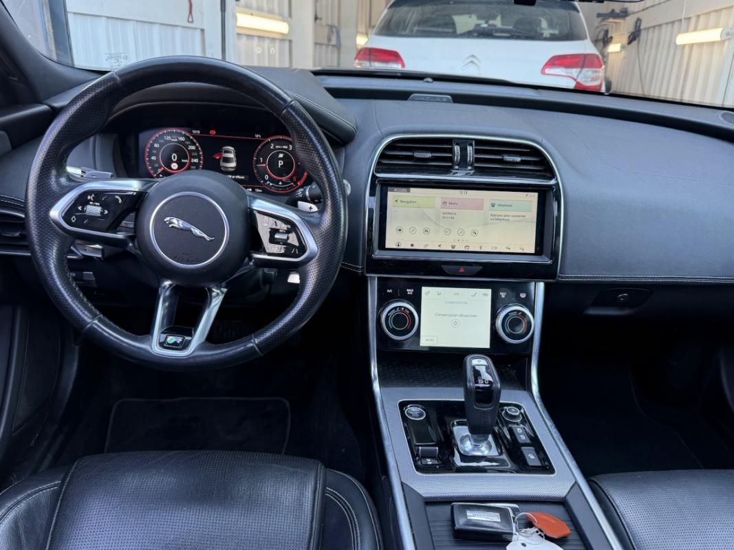 Jaguar Xe D180 BVA R-Dynamic HSE Facelift *I