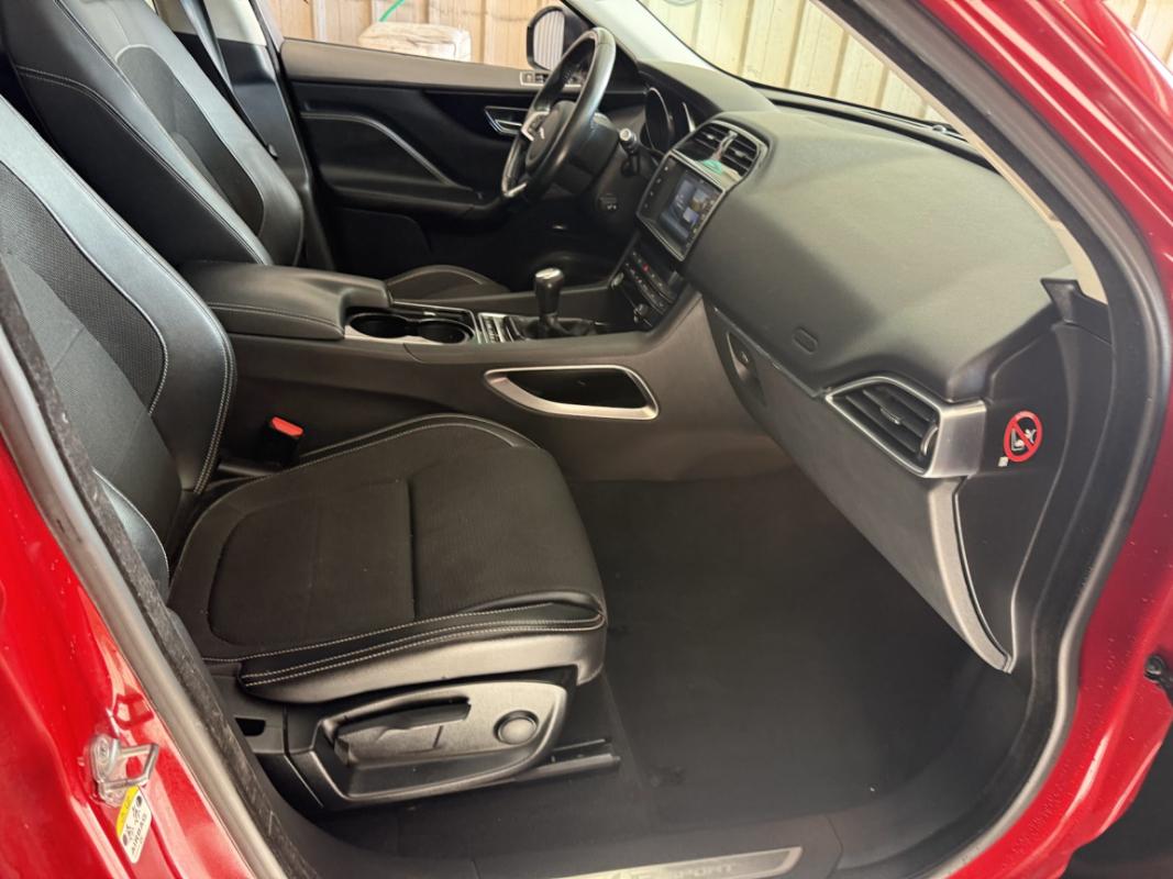 Jaguar F-pace 2.0 D 180 AWD R-Sport * I