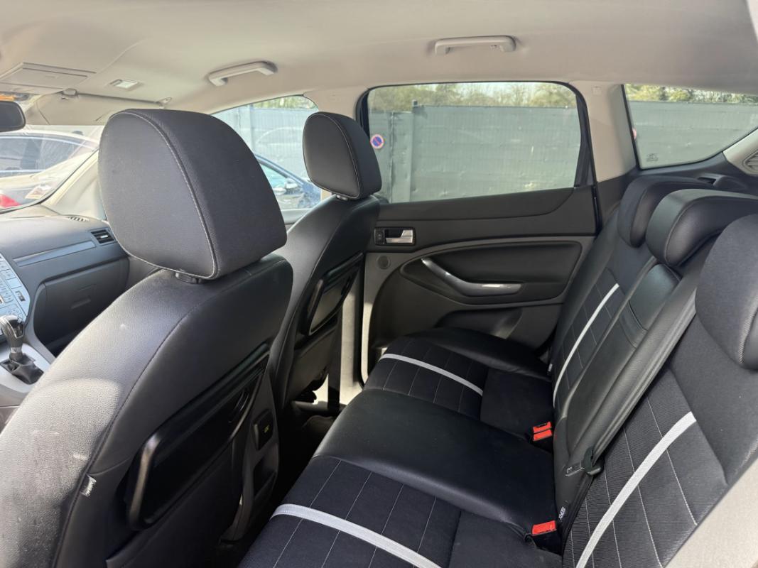 Ford Kuga 2.5t 200 4x4 Titanium *I