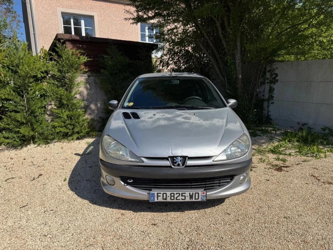 Peugeot 206 1.6 90 XT PREMIUM