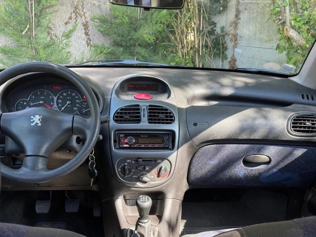 Peugeot 206 1.6 90 XT PREMIUM