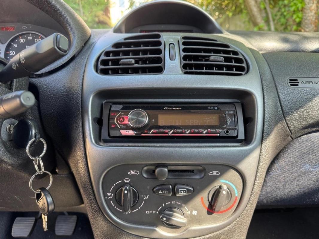 Peugeot 206 1.6 90 XT PREMIUM