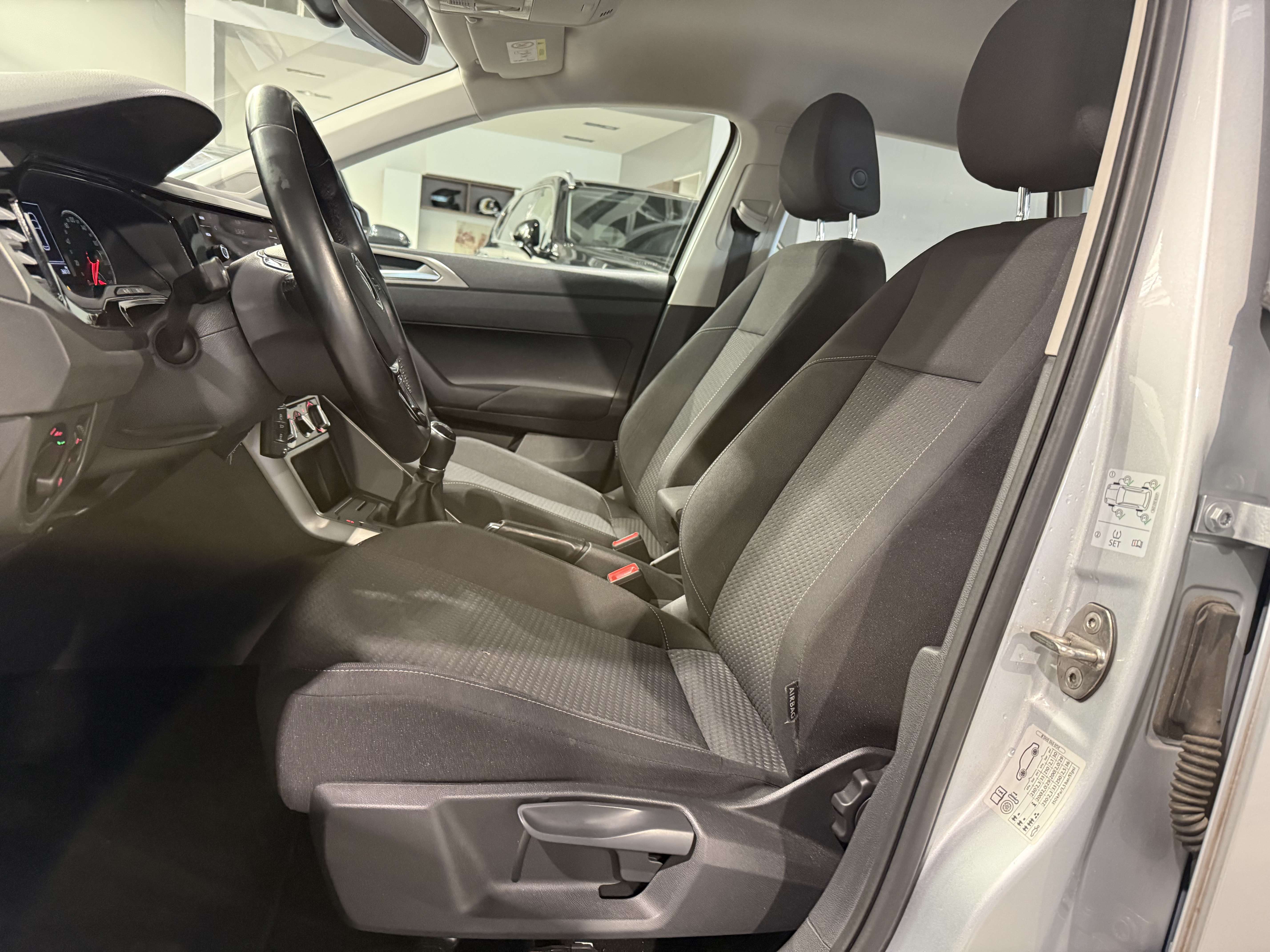 Volkswagen Polo 1.0 Benzine - GPS - Carplay