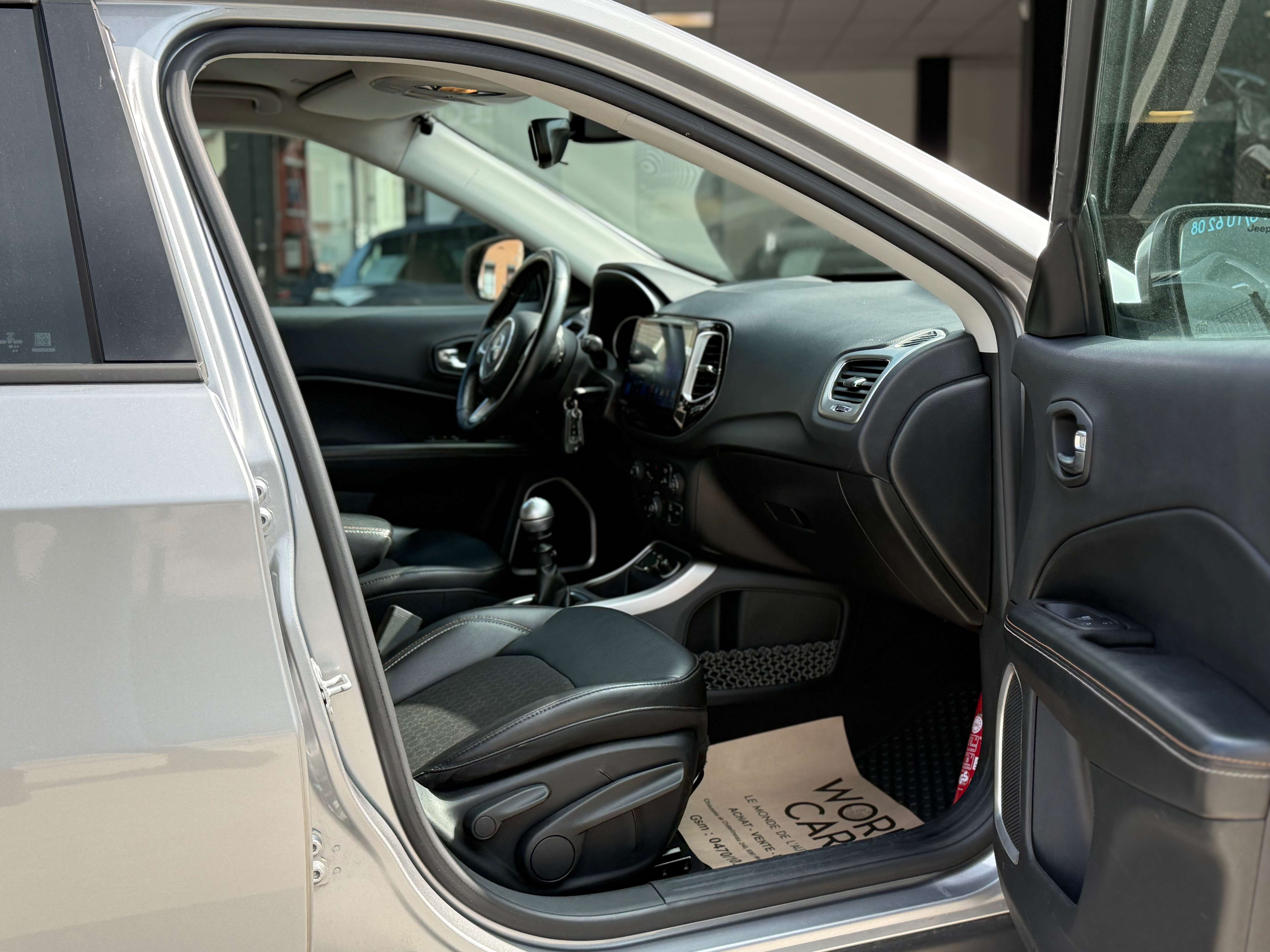 Jeep Compass 1.4 TURBO LONGITUDE - LINE ASS. - CAMERA - CARPLAY - CRUISE - AC - FULL OPTION - GARANTIE