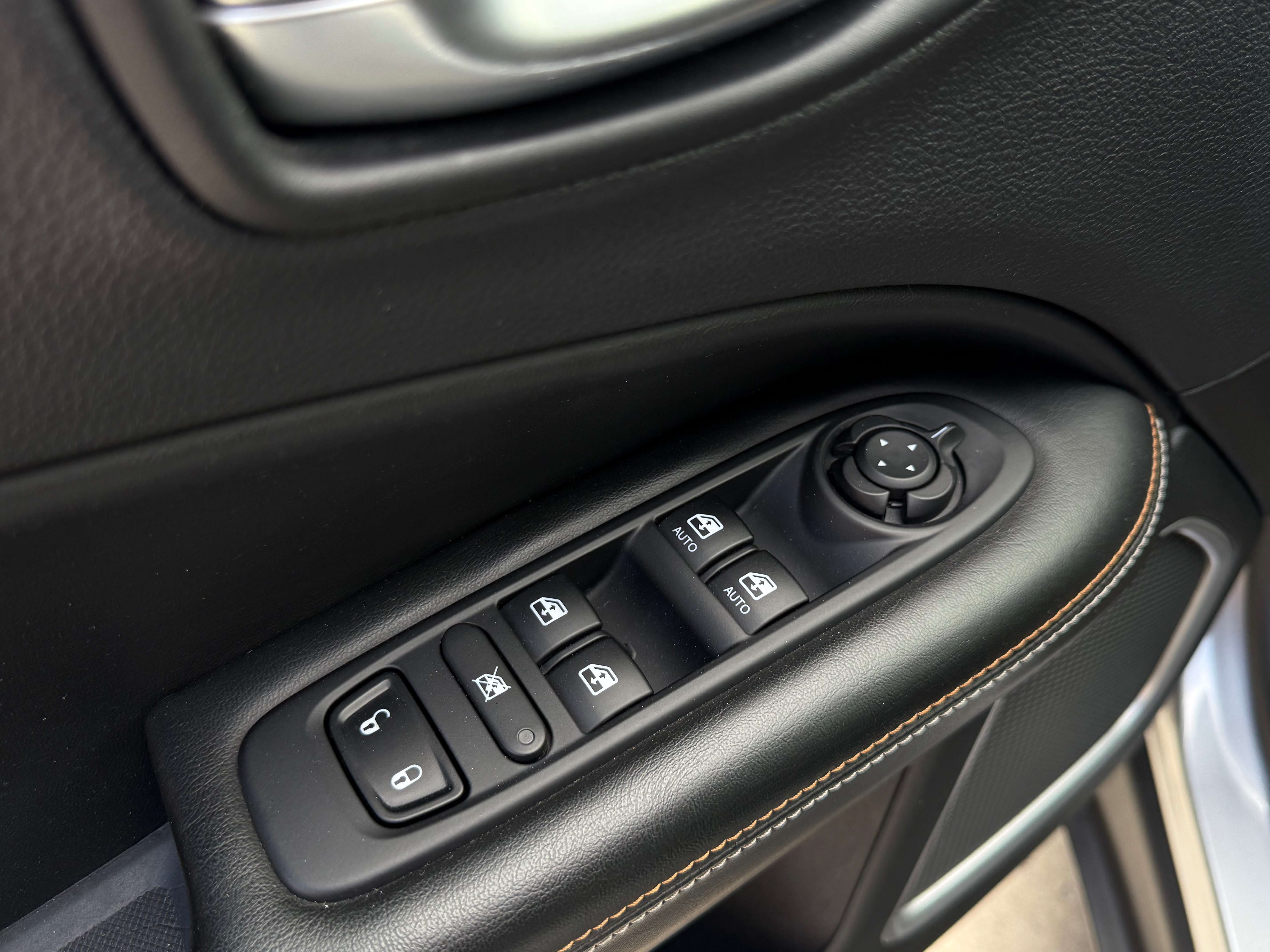 Jeep Compass 1.4 TURBO LONGITUDE - LINE ASS. - CAMERA - CARPLAY - CRUISE - AC - FULL OPTION - GARANTIE